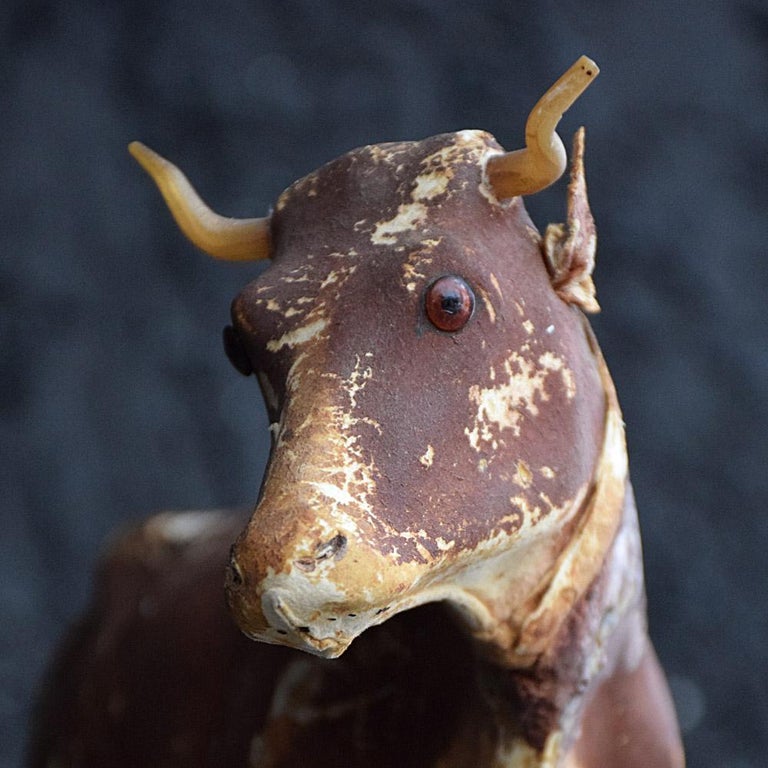 Early 20th Century Papier Mâché Childs Milking Cow Toy For Sale at