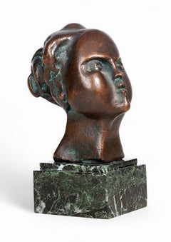 Busto figurativo de bronce patinado de principios del siglo XX con base de mármol, Francia