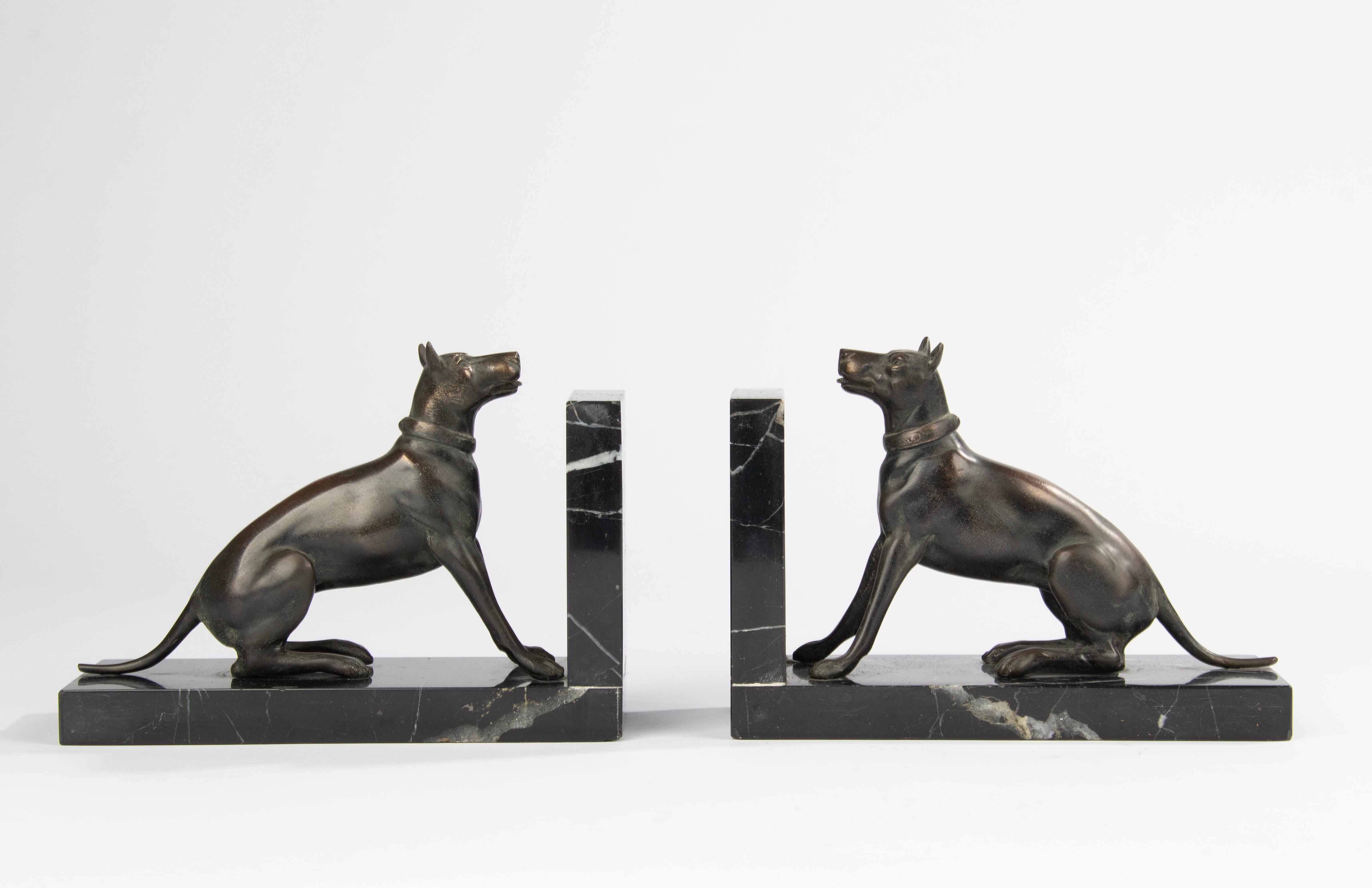 Early 20th Century Patinated Spelter and Marble Bookends with Danish Dogs For Sale 2