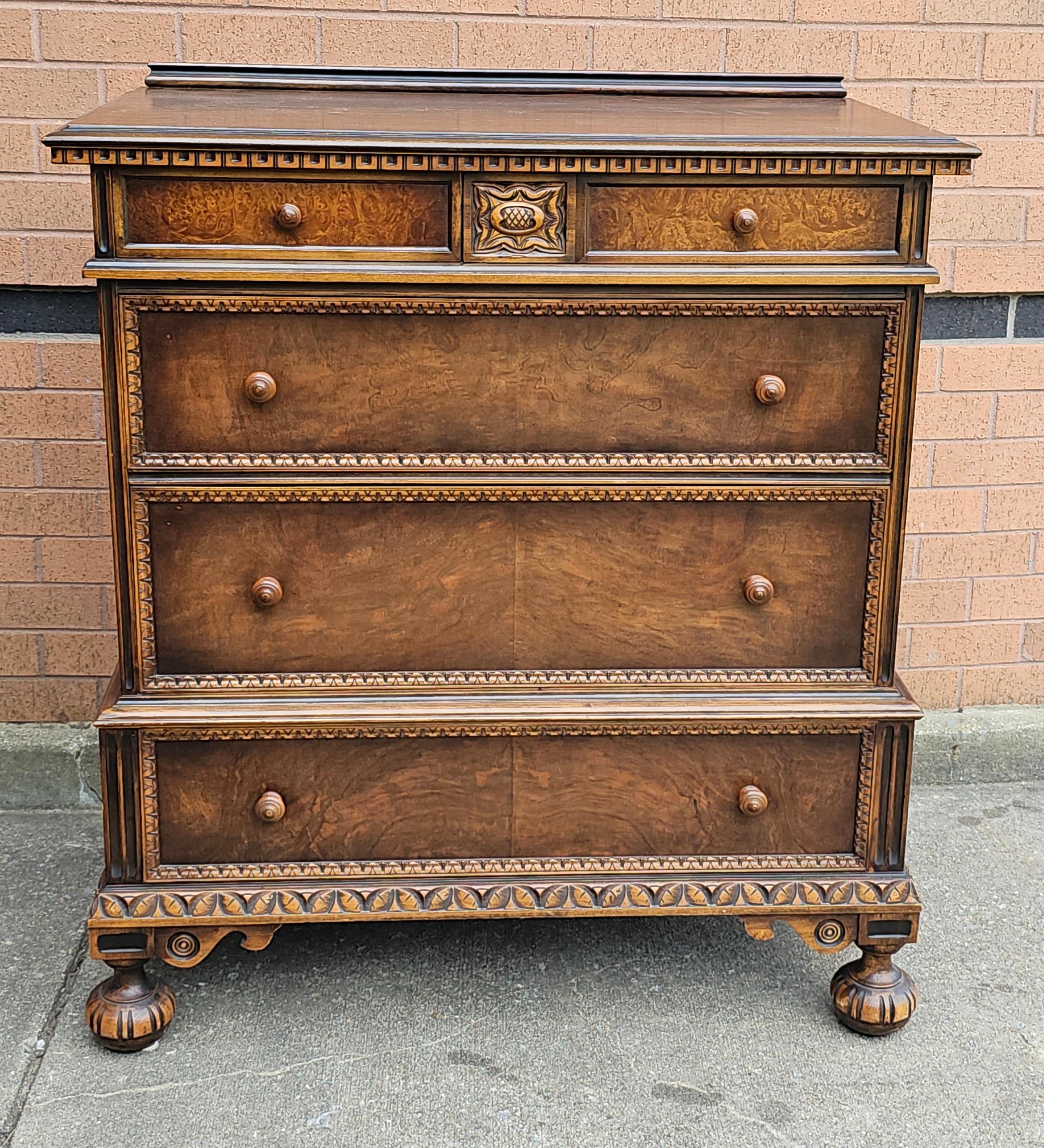Anfang des 20. Jahrhunderts Payne Furniture William & Mary Burl Walnuss Dreiviertel Bett im Angebot 4