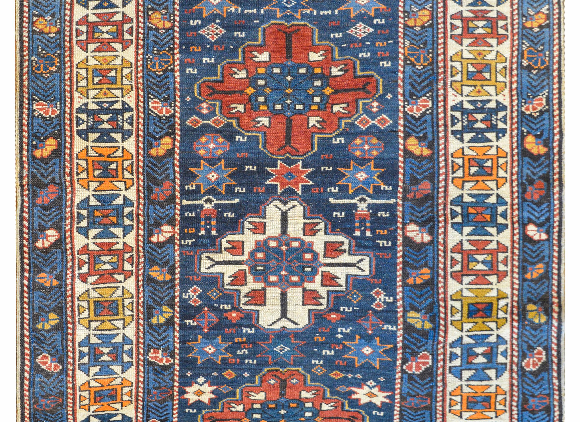 Schirwan-Teppich:: frühes 20. Jahrhundert (Stammeskunst) im Angebot