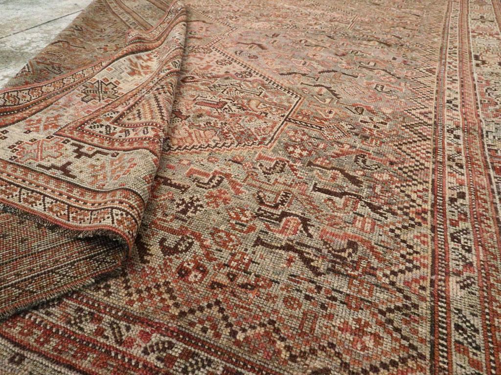 Alfombra de acento persa Afshar de principios del siglo XX en Excelente estado para la venta en New York, NY