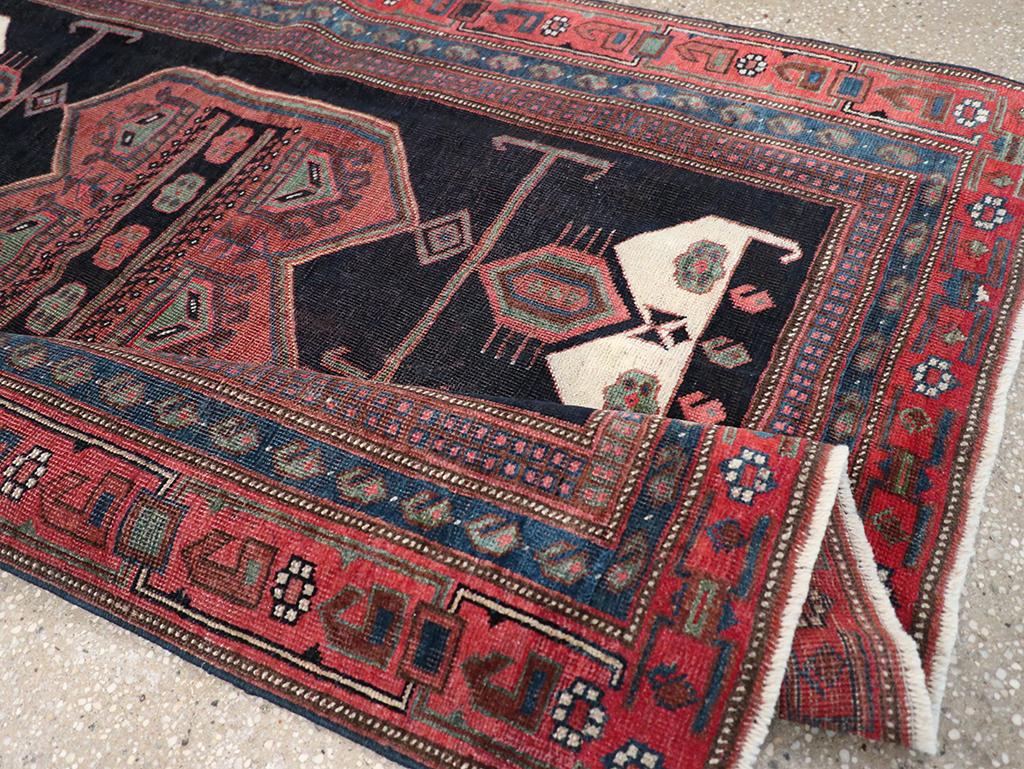 20ième siècle Tapis d'appoint persan Afshar du début du XXe siècle en vente