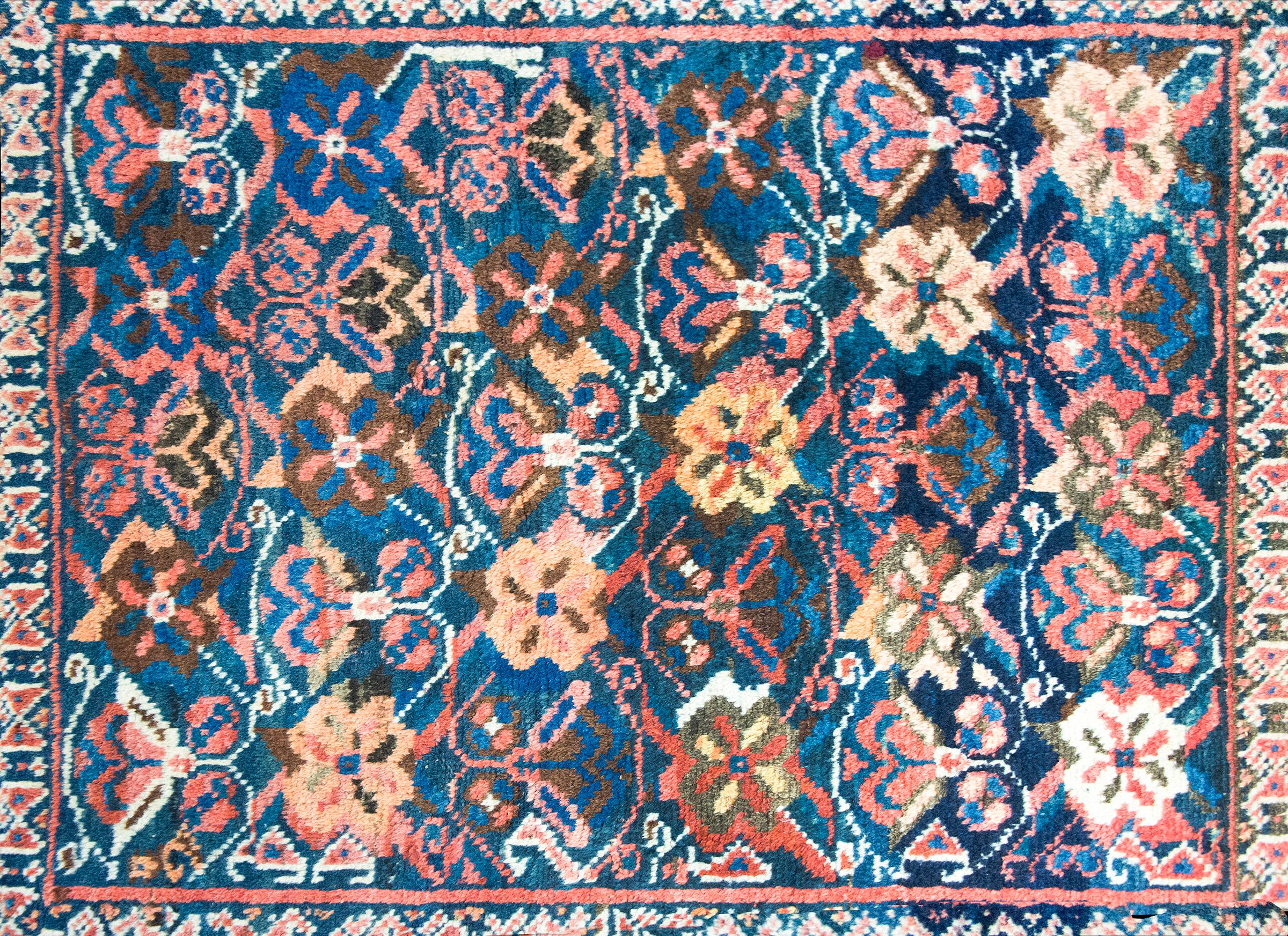 Persischer Afshar-Teppich des frühen 20. Jahrhunderts im Angebot 4