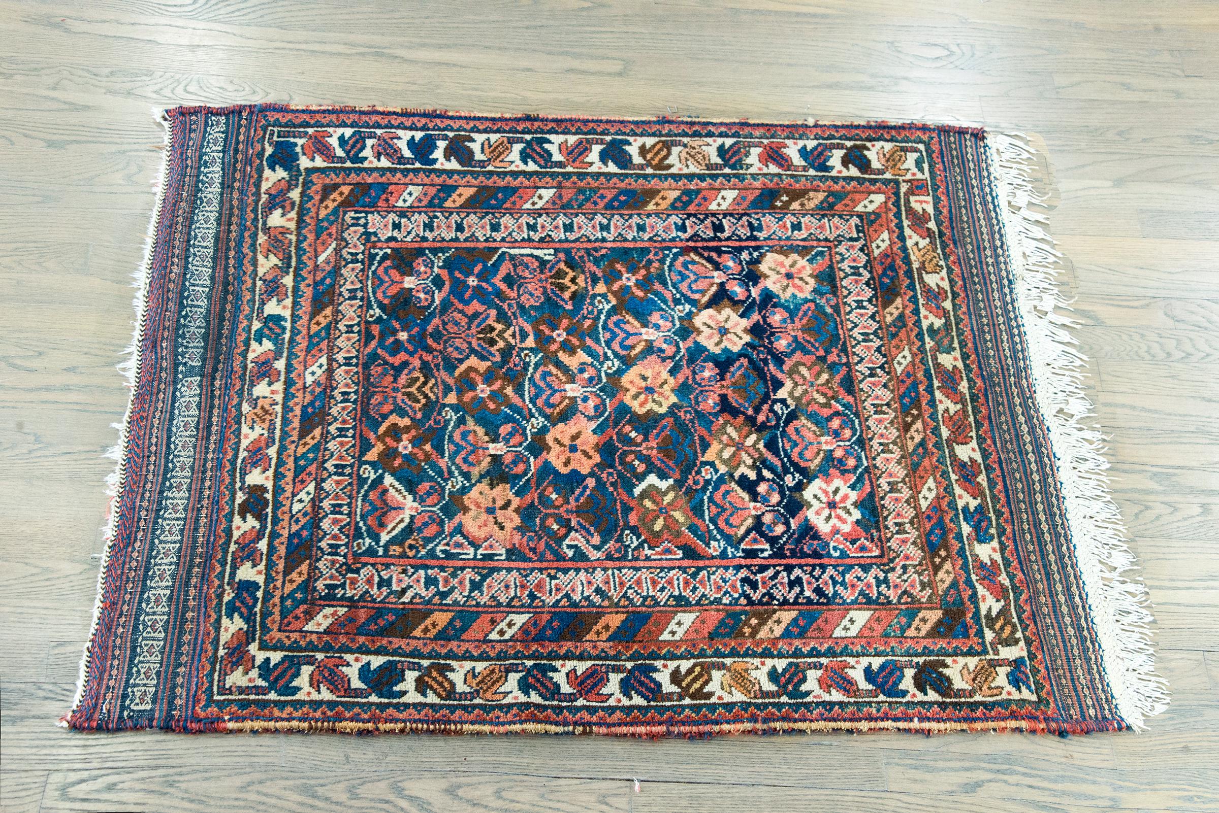 Persischer Afshar-Teppich des frühen 20. Jahrhunderts im Angebot 8