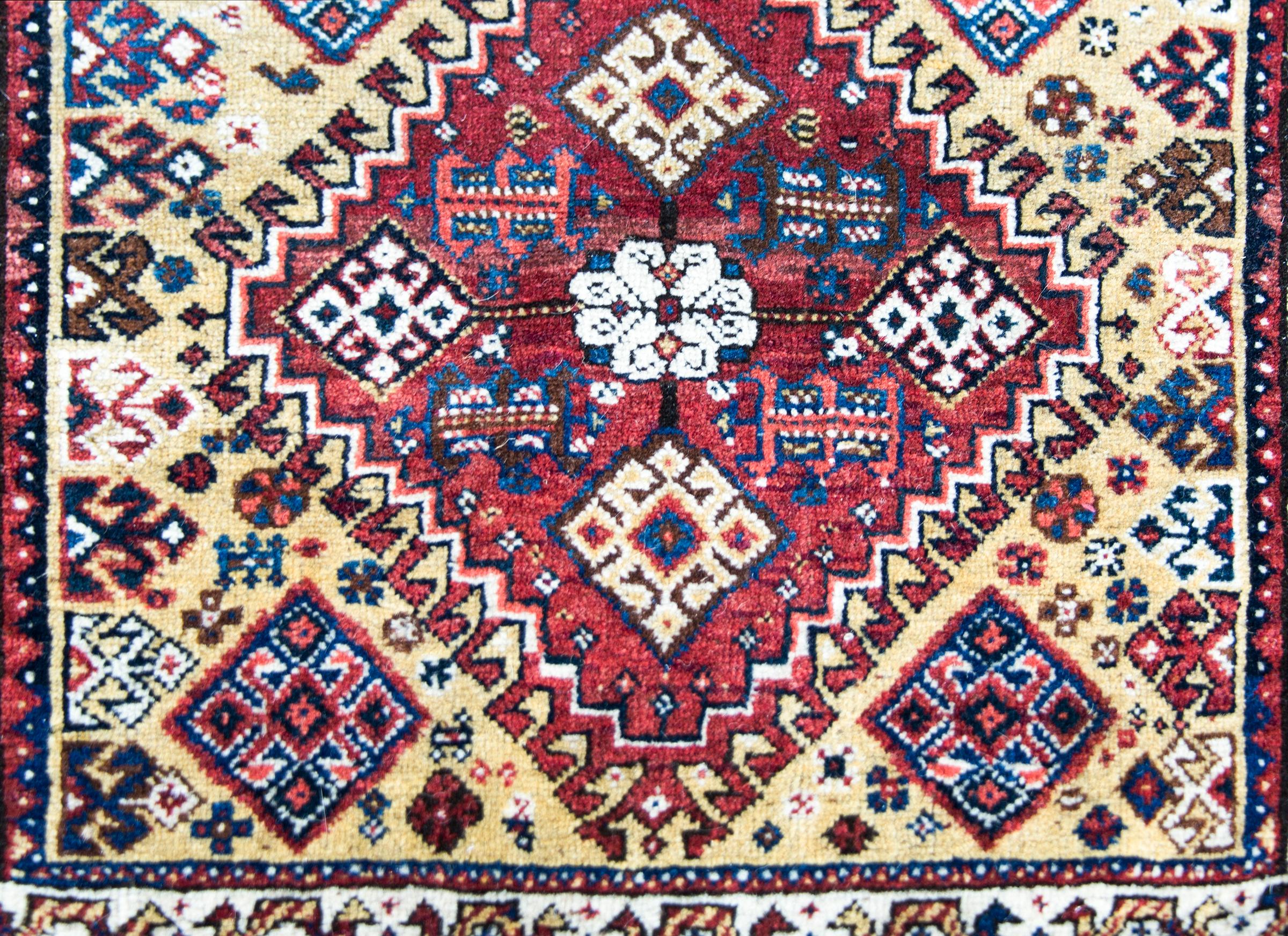 Persischer Afshar-Teppich des frühen 20. Jahrhunderts (Stammeskunst) im Angebot