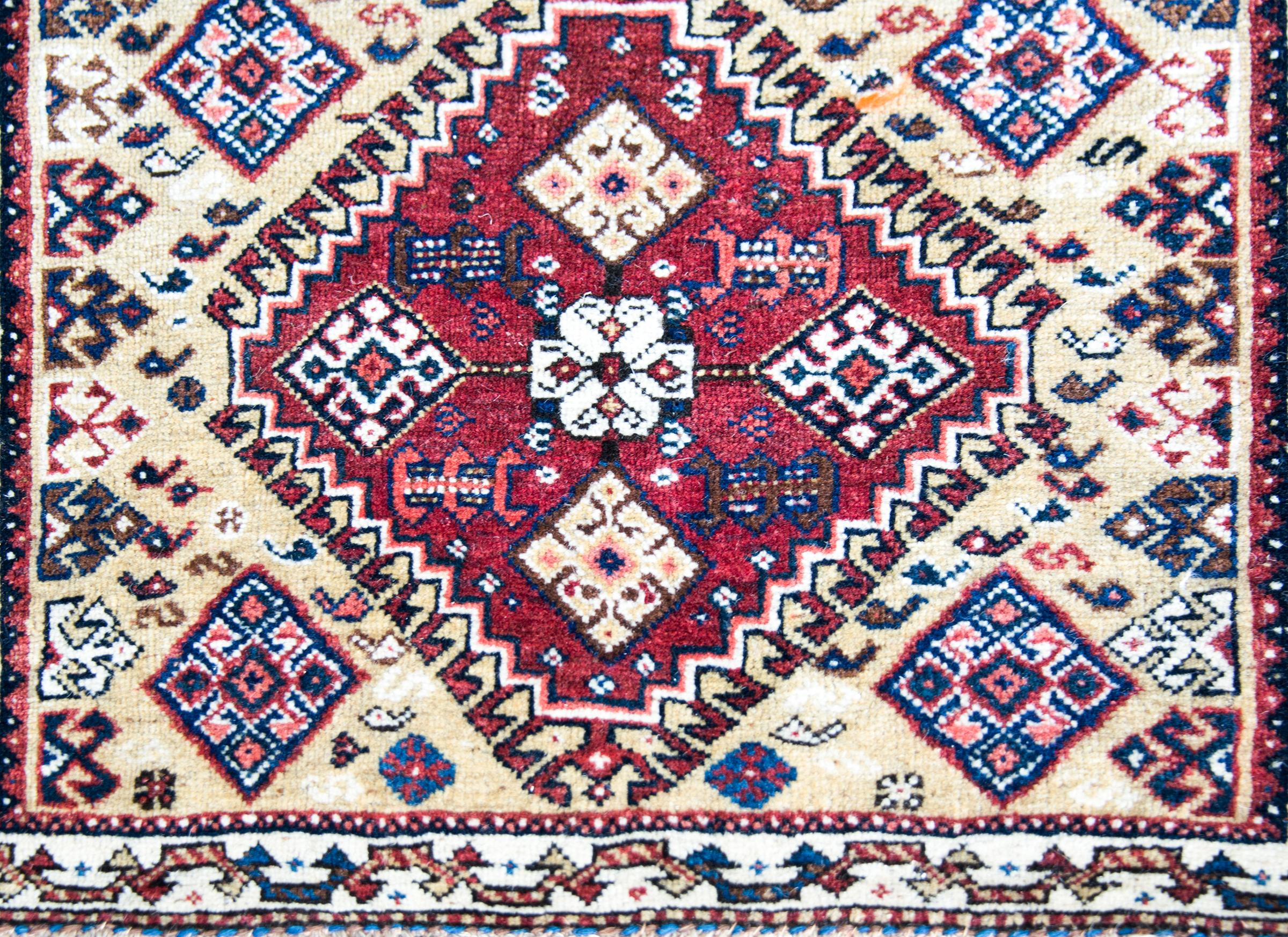 Persischer Afshar-Teppich des frühen 20. Jahrhunderts (Stammeskunst) im Angebot