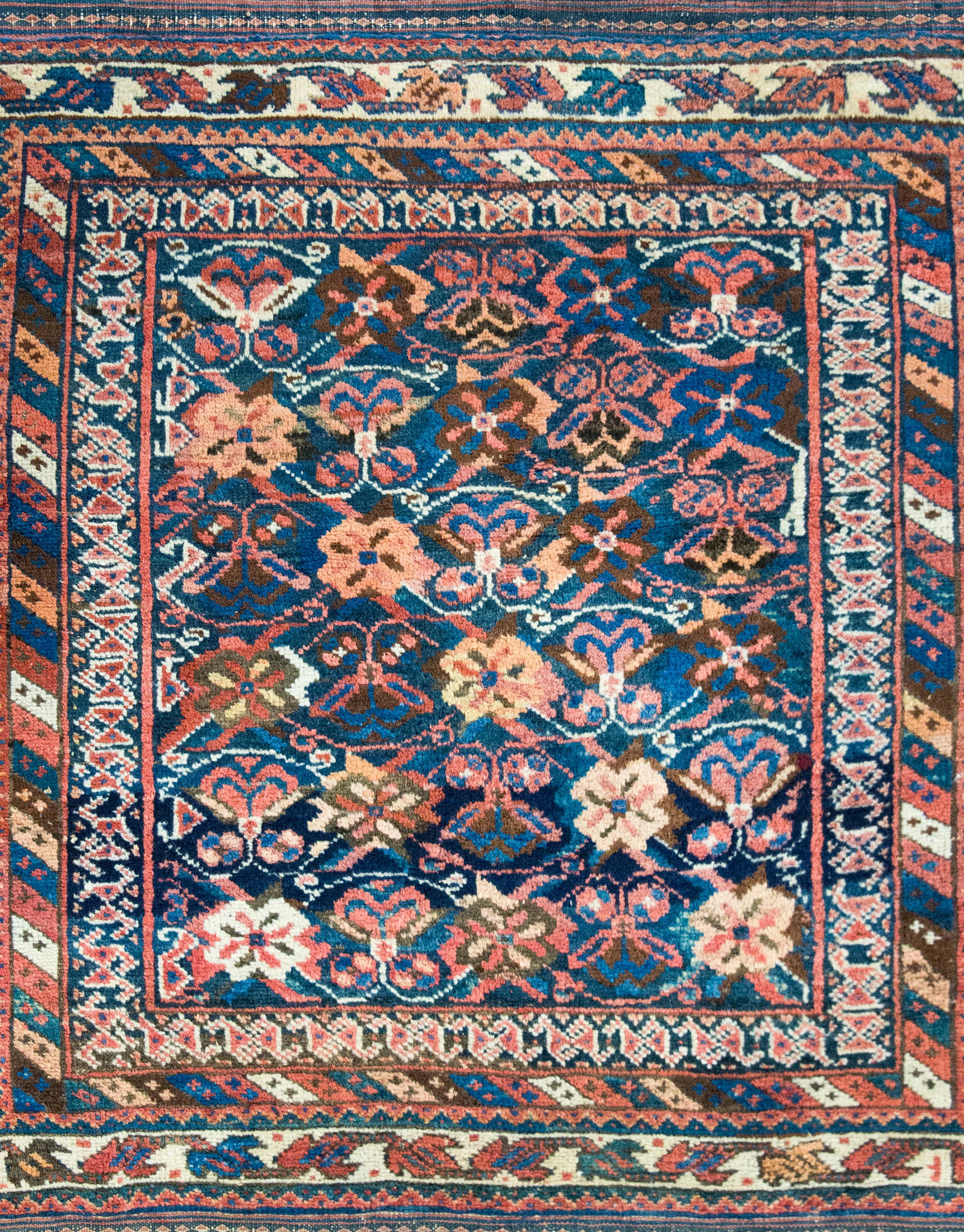 Persischer Afshar-Teppich des frühen 20. Jahrhunderts (Wolle) im Angebot
