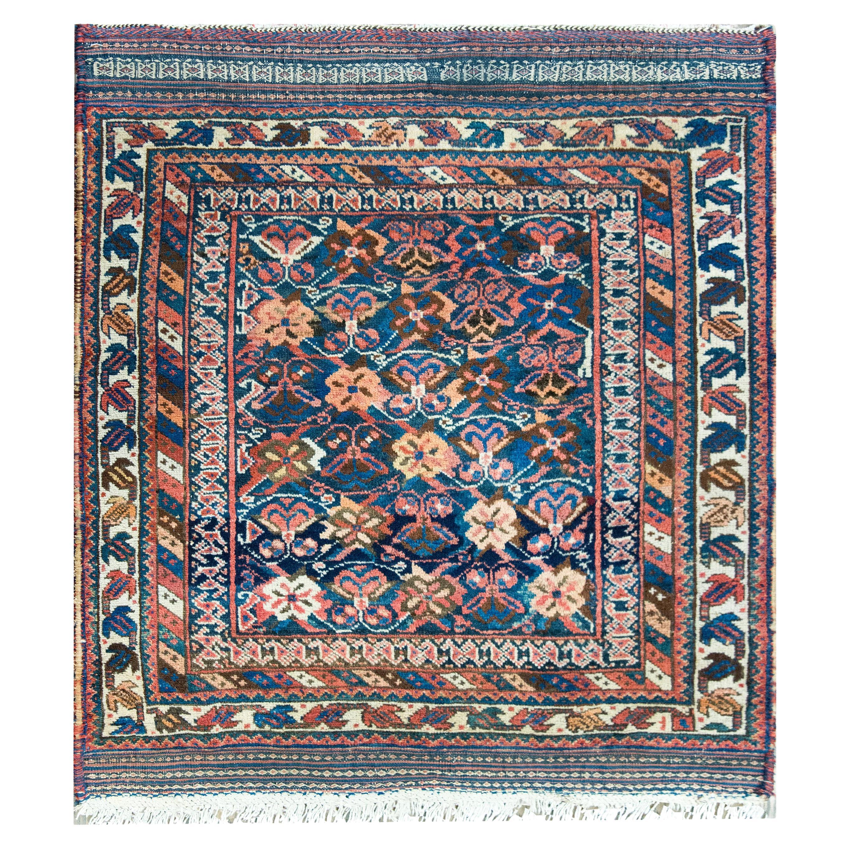 Alfombra persa Afshar de principios del siglo XX
