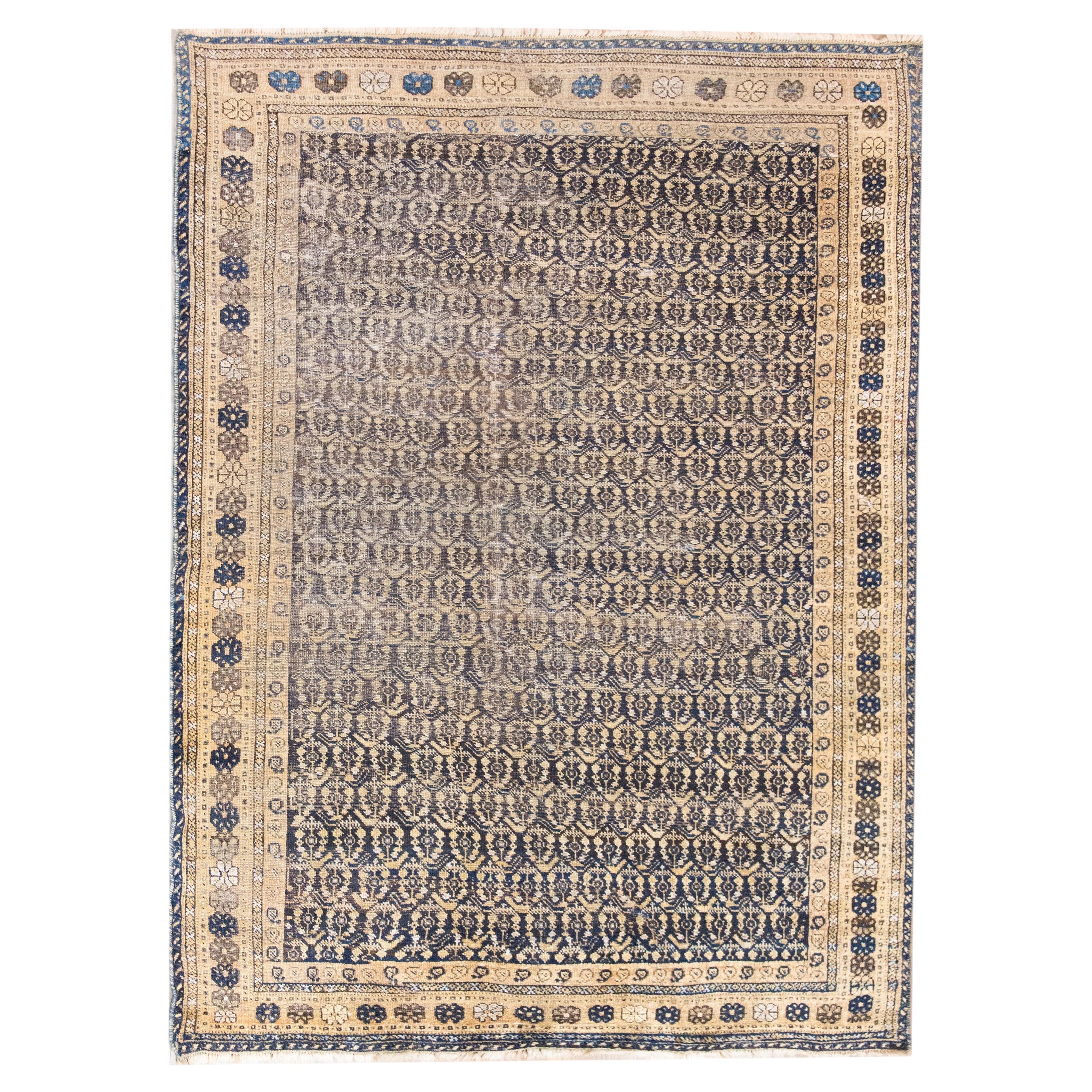 Do Persian rugs fade?