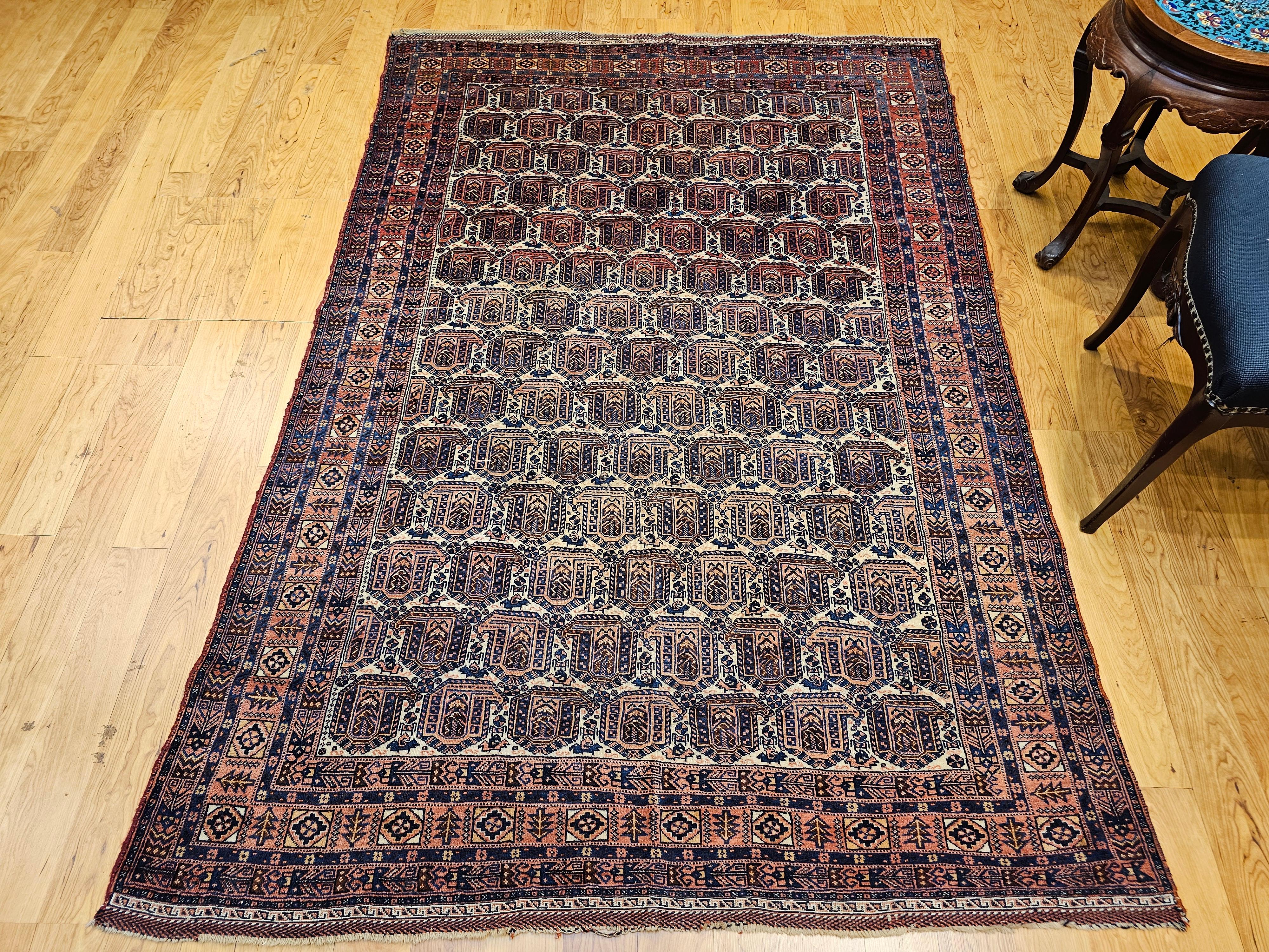 Alfombra tribal persa Afshar de principios del siglo XX con estampado de cachemira en venta 8
