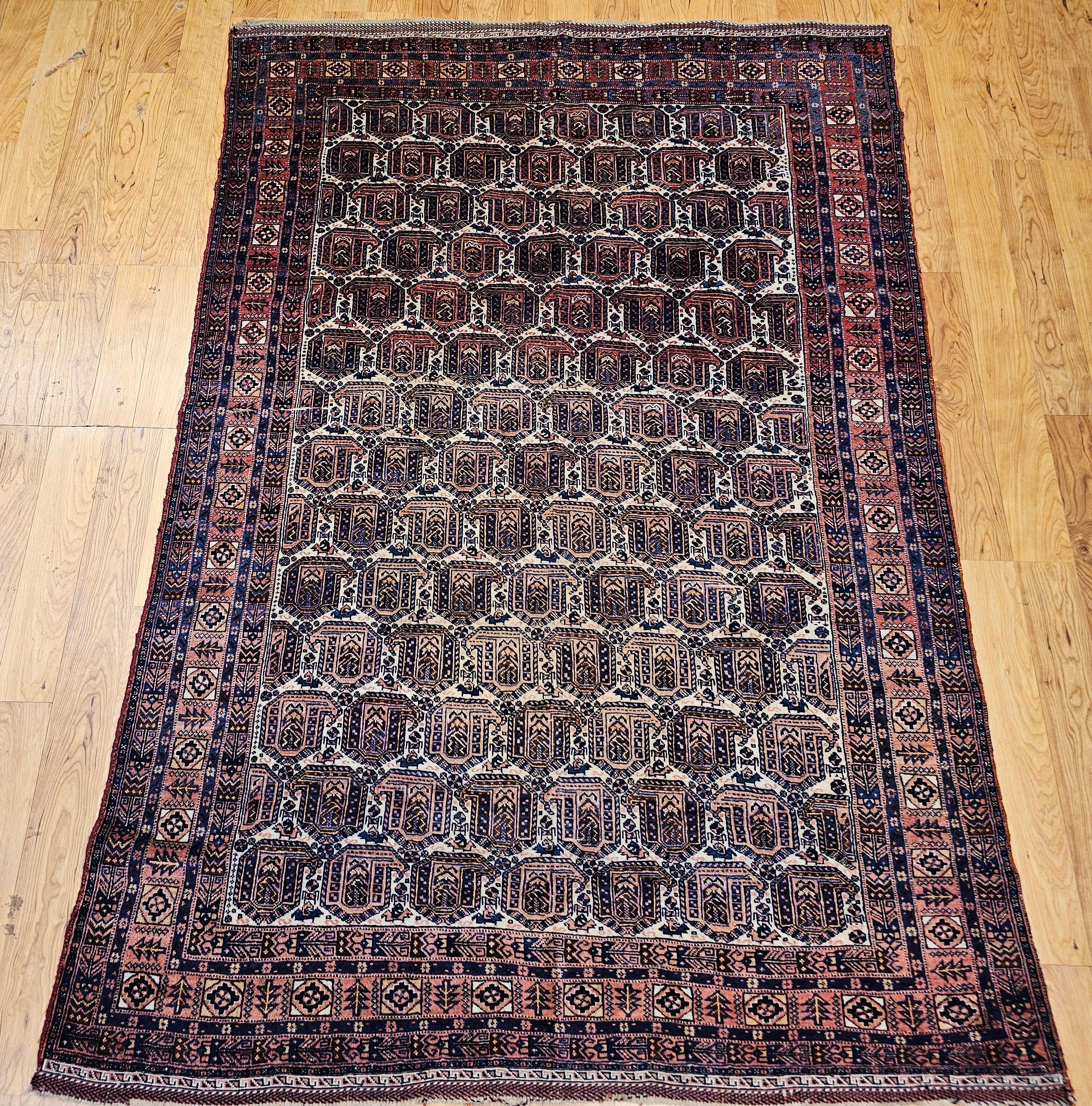 Alfombra tribal persa Afshar de principios del siglo XX con estampado de cachemira en venta 14