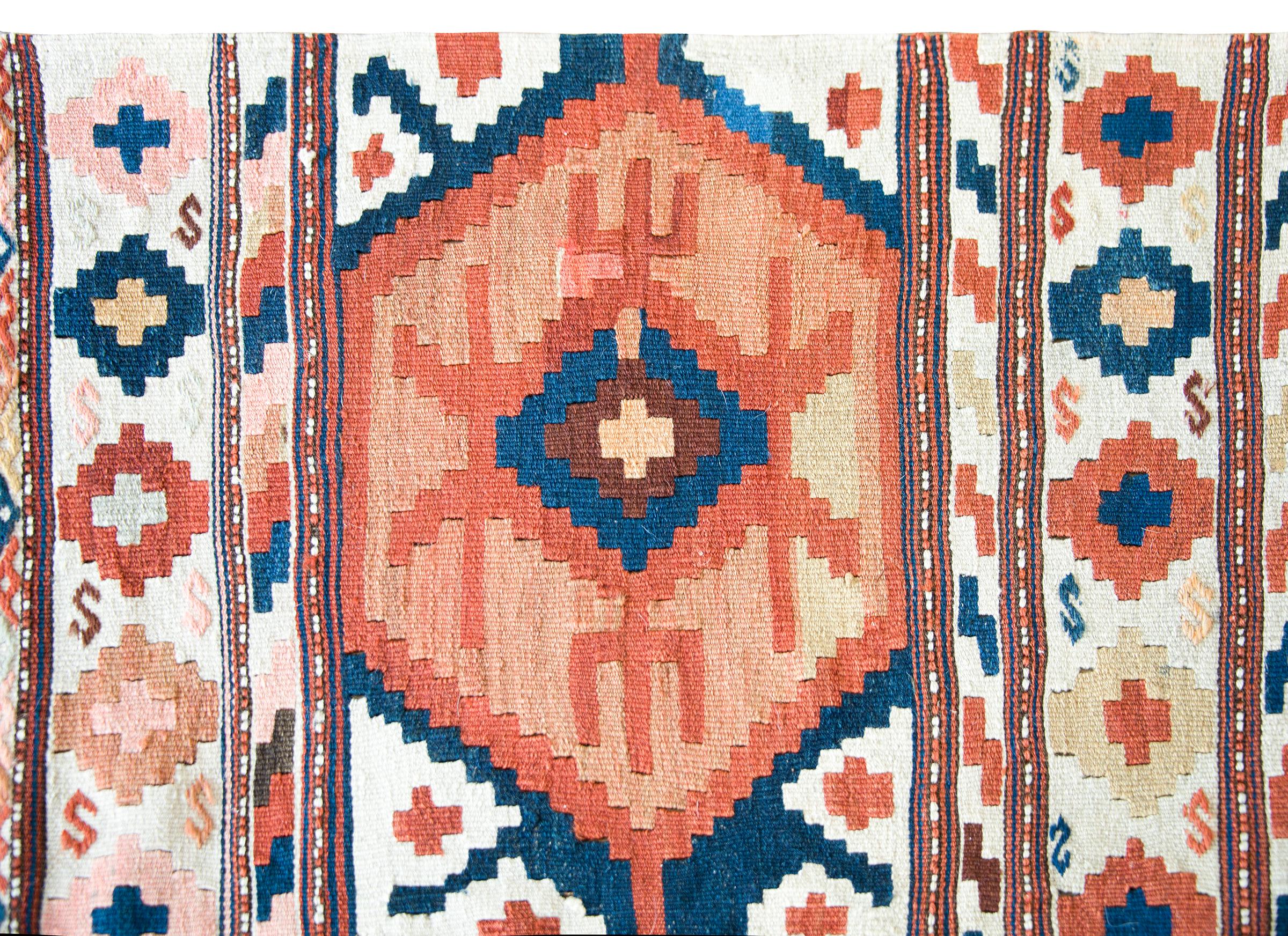 Early 20th Century Persian Azari Kilim Rug For Sale 5