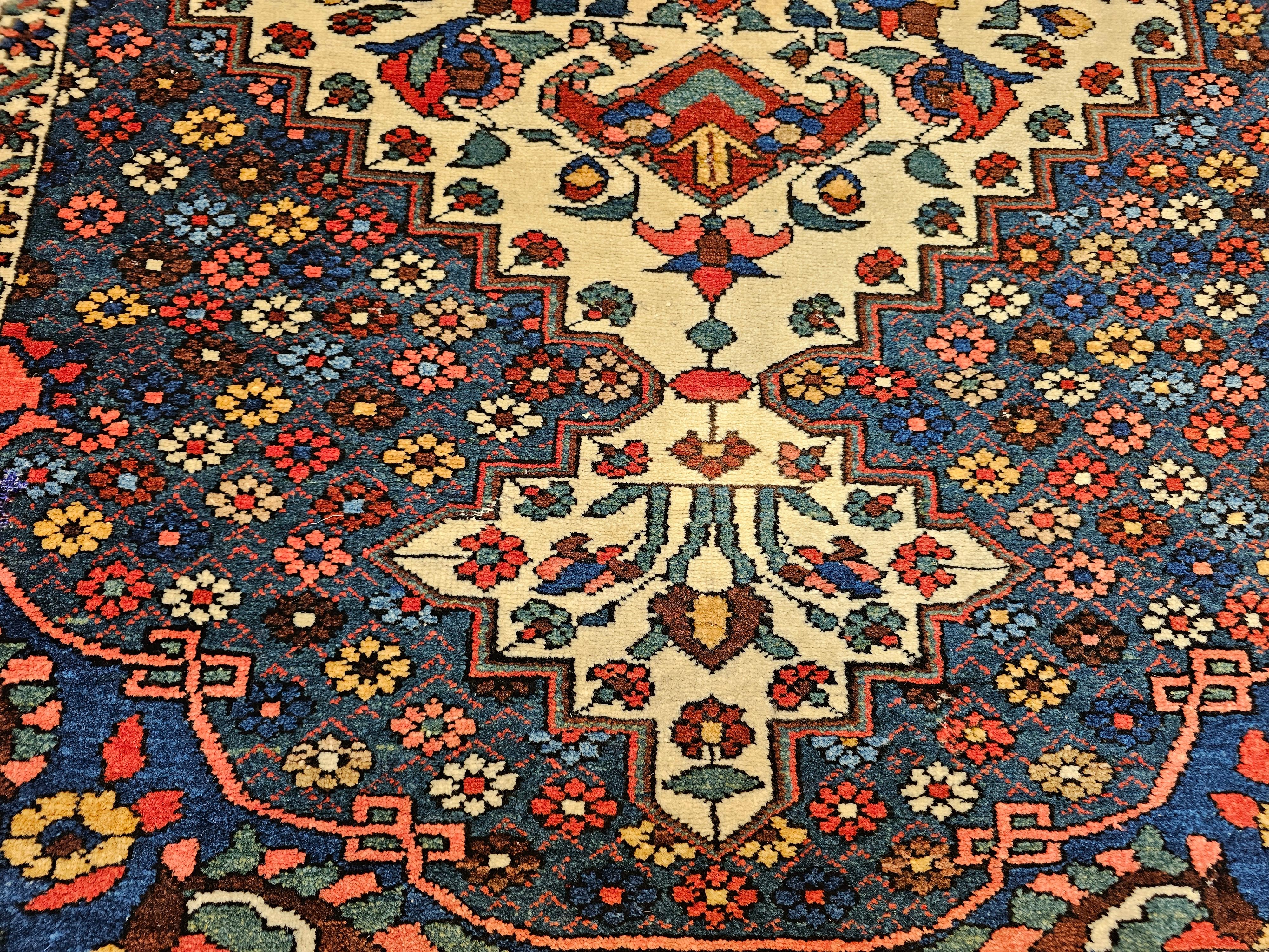 XX secolo Tappeto persiano Bakhtiari Bibibaft dei primi del Novecento in vendita