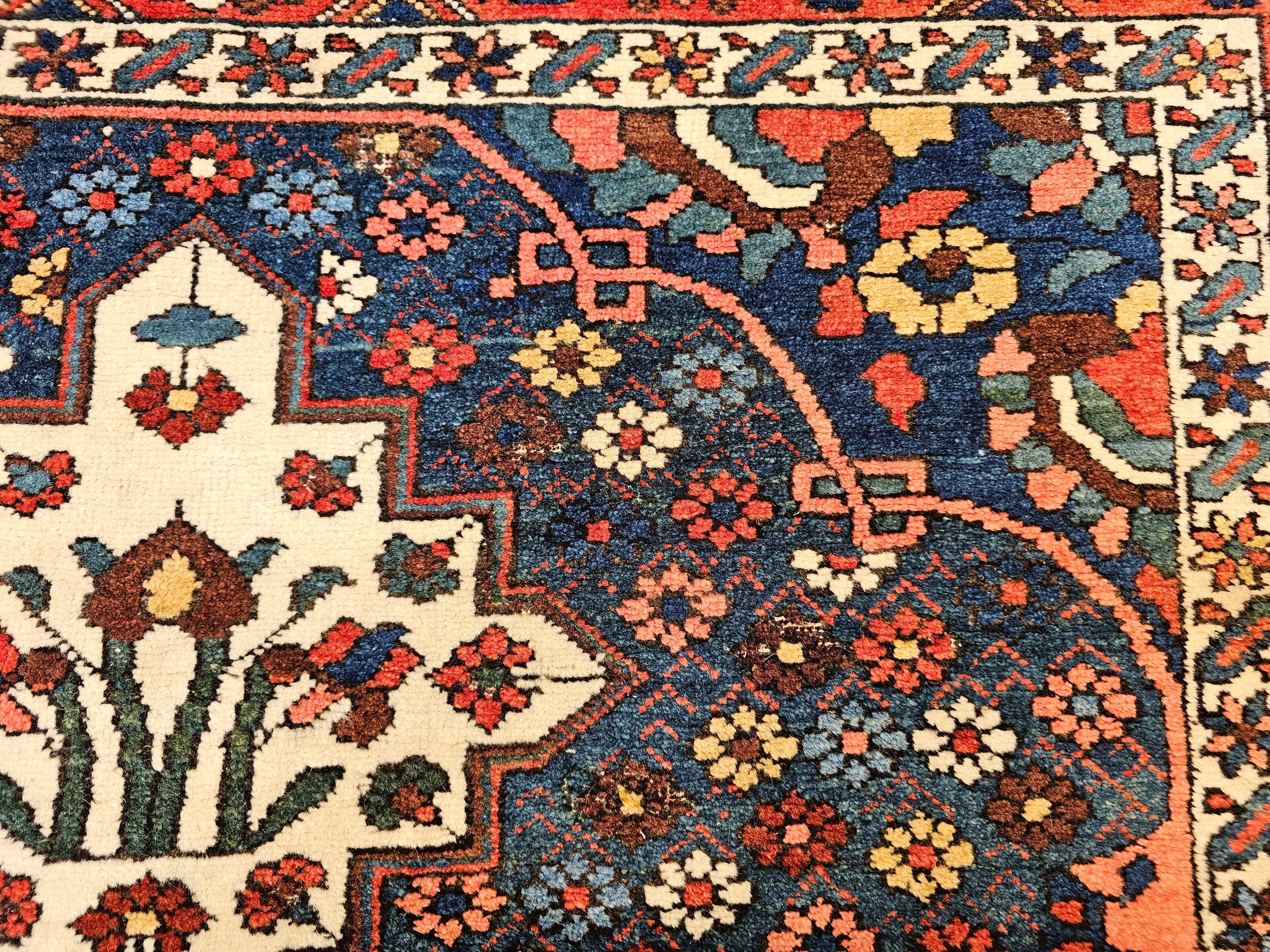 Tappeto persiano Bakhtiari Bibibaft dei primi del Novecento in vendita 2