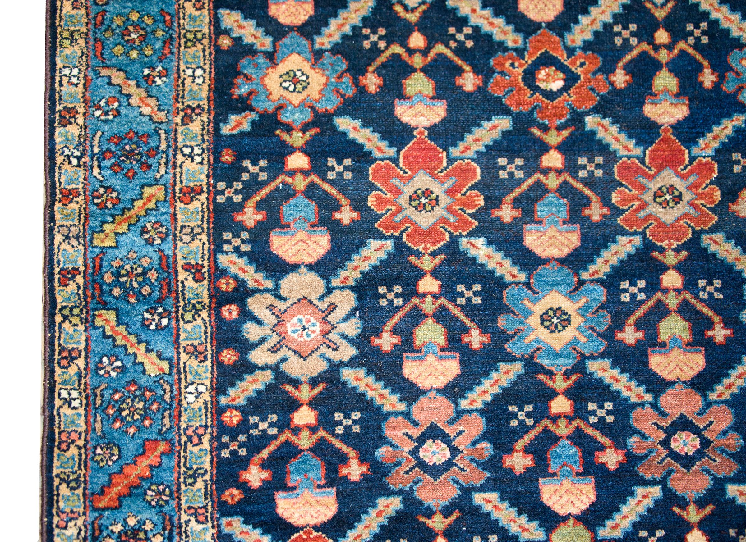 Early 20th Century Persian Bakhtiari Rug For Sale 2