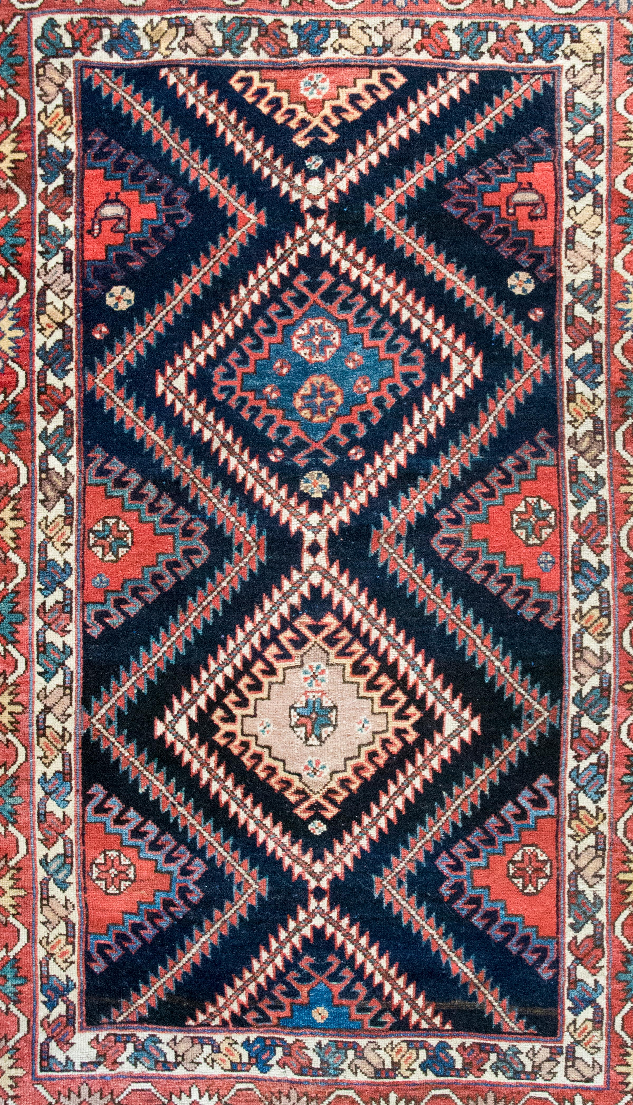 Début du 20ème siècle Tapis persan Bakhtiari du début du 20e siècle en vente