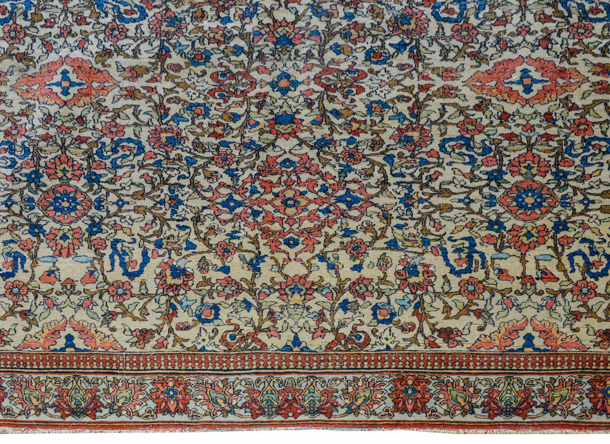 Early 20th Century Persian Bakhtiari Rug For Sale 4
