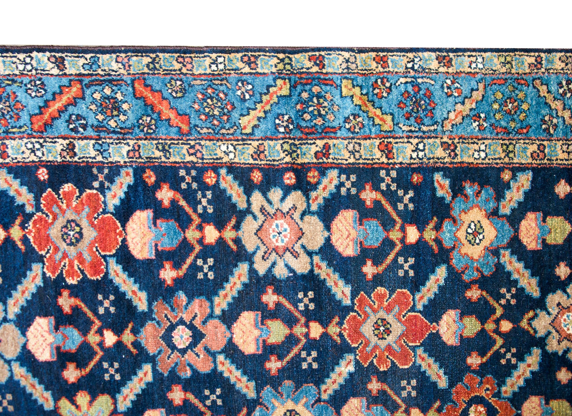 Early 20th Century Persian Bakhtiari Rug For Sale 4