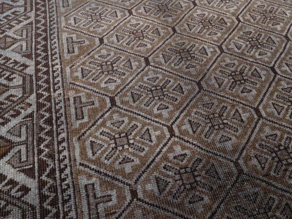 Persischer Belutsch-Akzentteppich aus dem frühen 20. (Stammeskunst) im Angebot