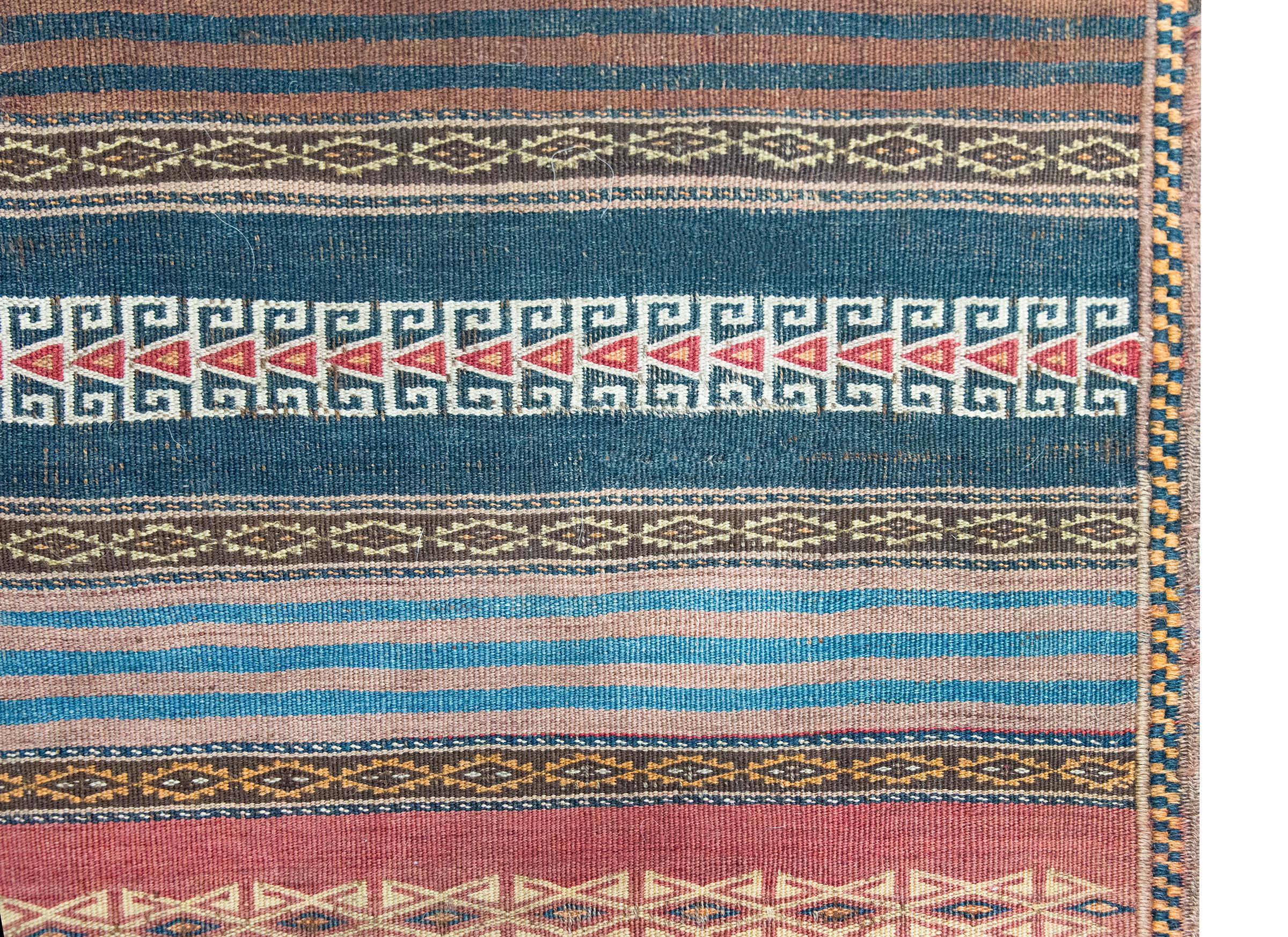 Kilim persiano Baluch dei primi del Novecento In condizioni buone in vendita a Chicago, IL