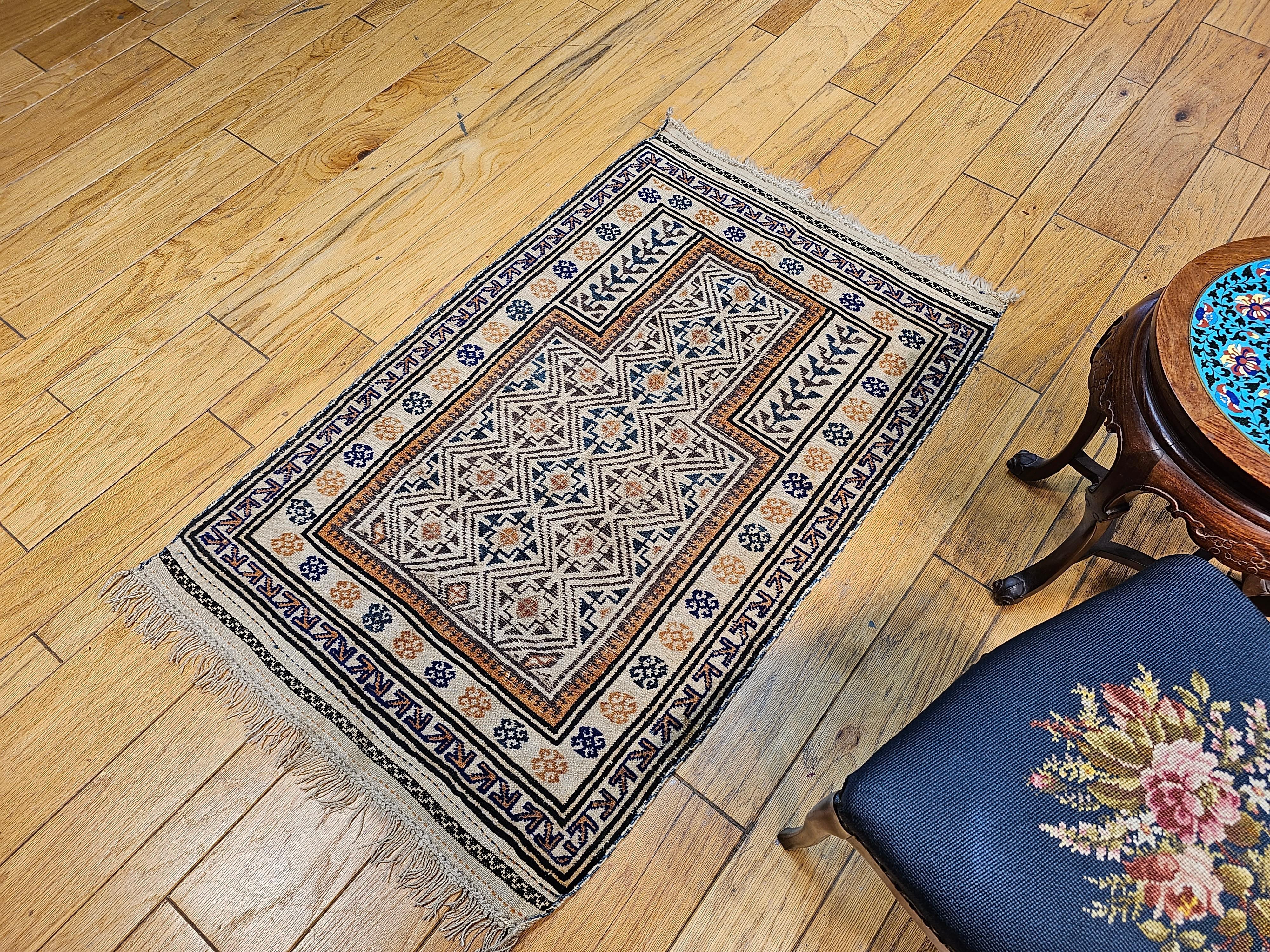 Early 20th Century Persian Baluch Prayer Rug Pattern in Ivory, Brown, Navy Blue For Sale 4