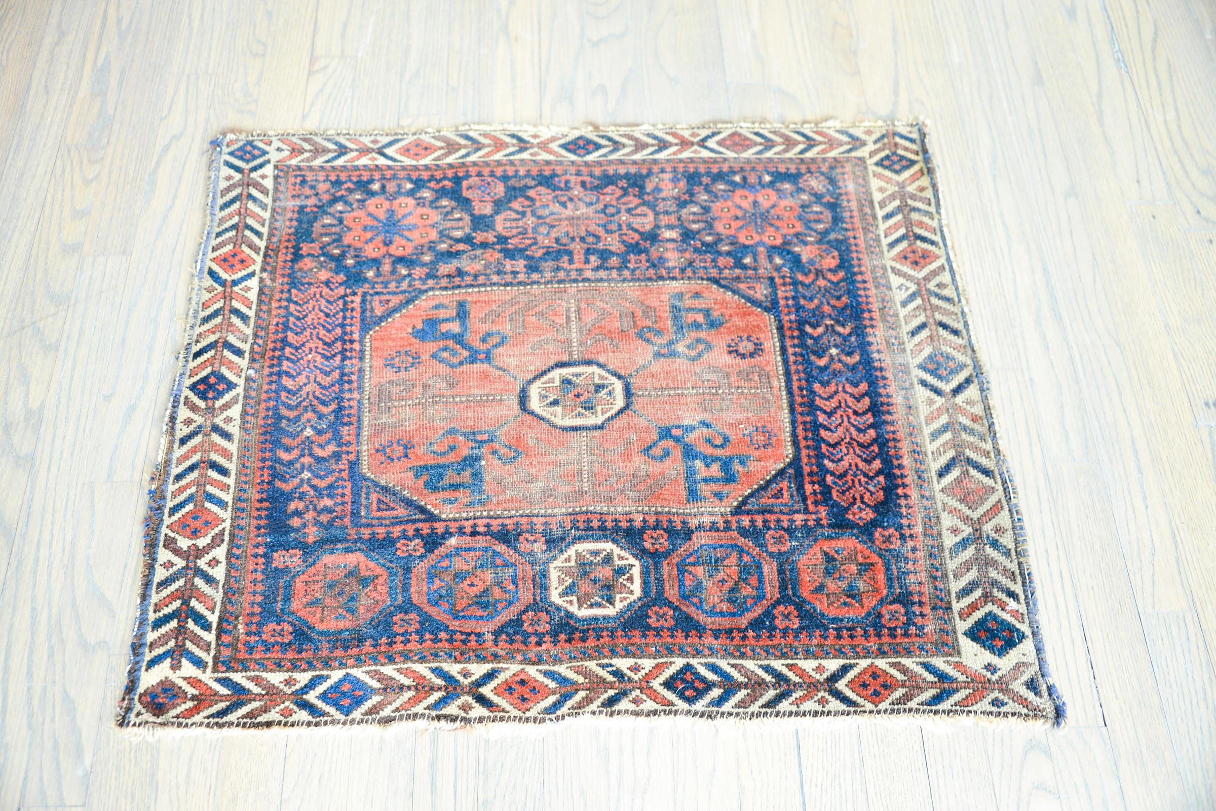 Early 20th Century Persian Baluch Rug For Sale 5