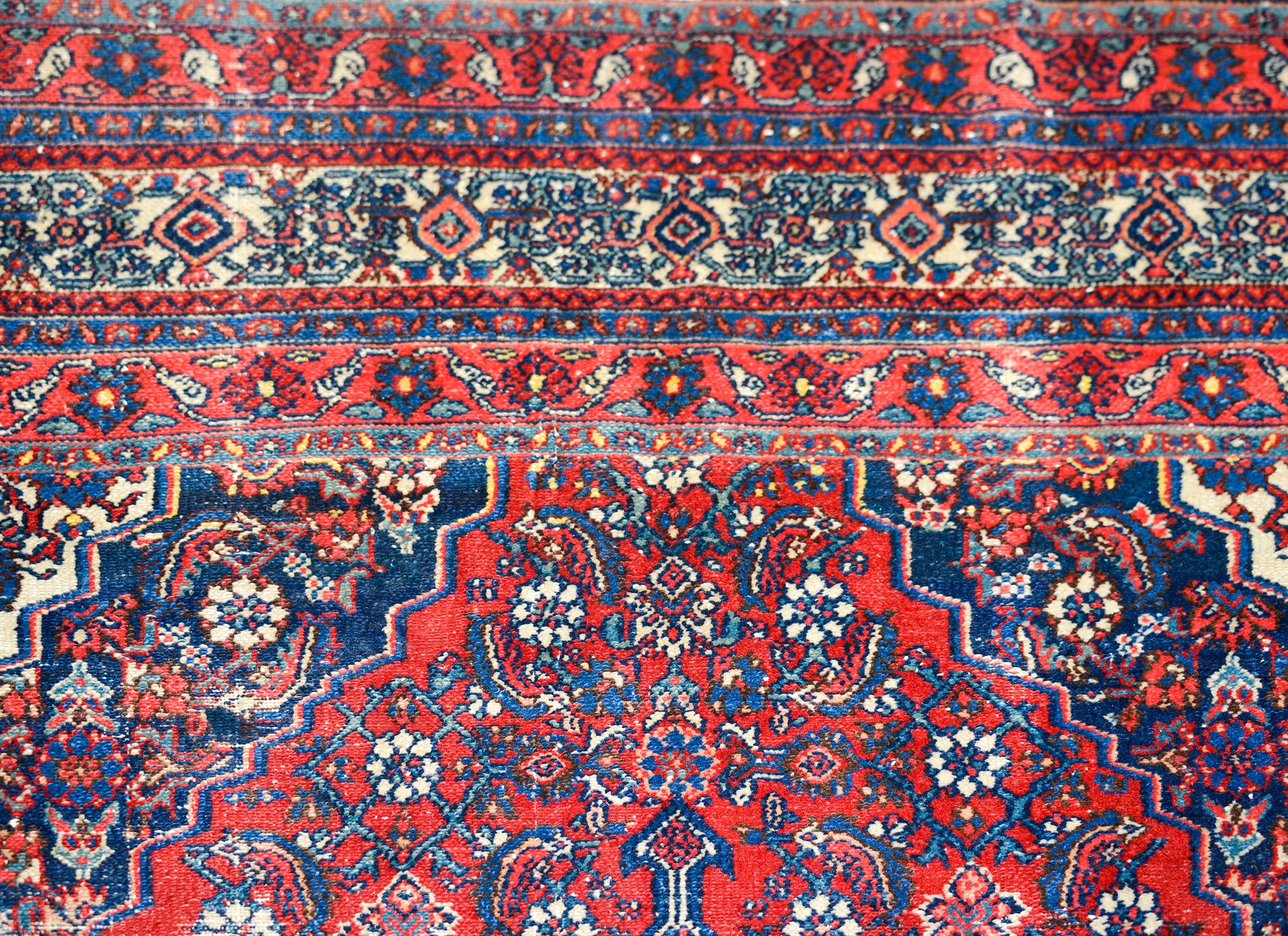 Early 20th Century Persian Bibikabad Rug For Sale 2