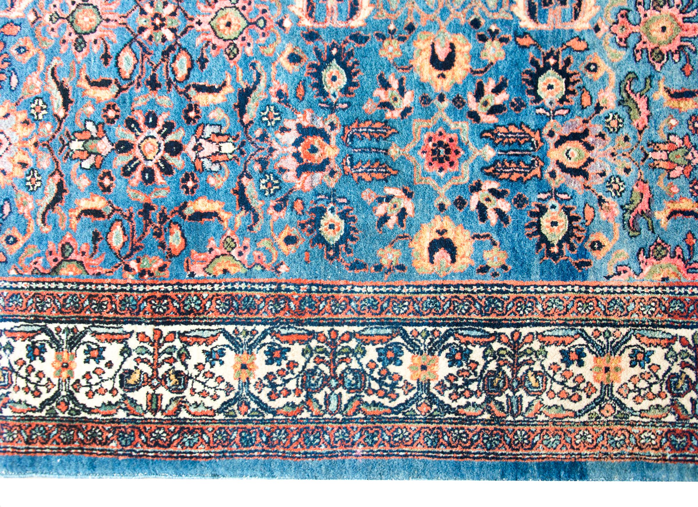 Early 20th Century Persian Bibikibad Rug For Sale 6