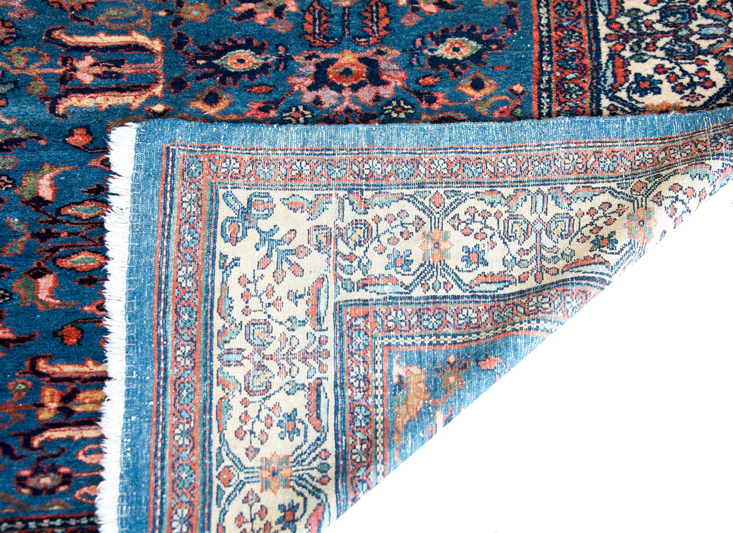 Early 20th Century Persian Bibikibad Rug For Sale 9