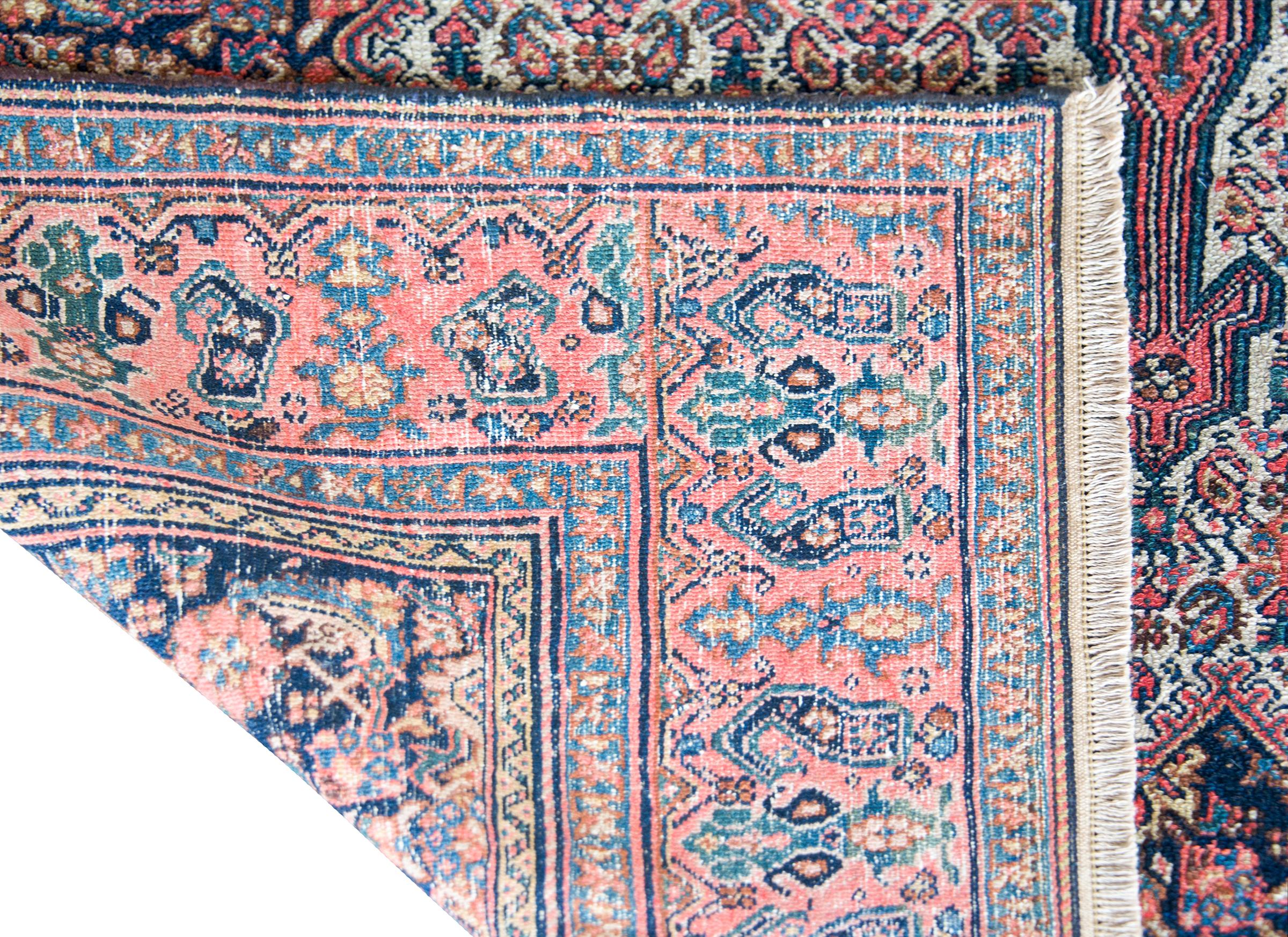 Early 20th Century Persian Bibikibad Rug For Sale 9