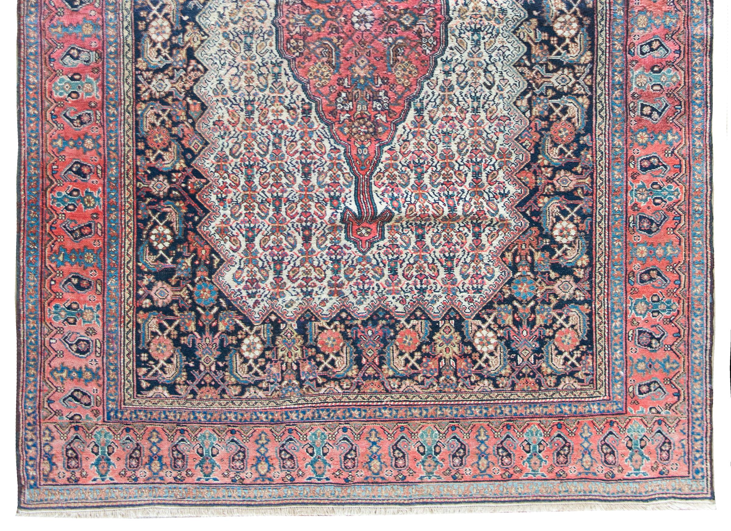 Early 20th Century Persian Bibikibad Rug For Sale 2