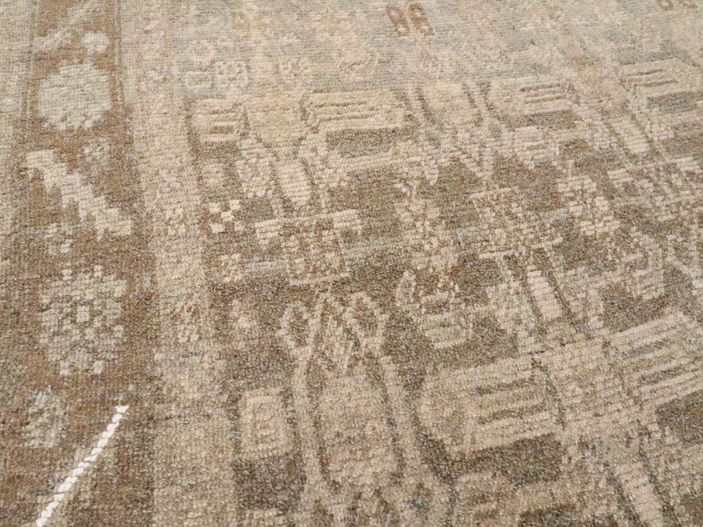 Rustique Tapis d'appoint persan Bidjar du début du 20e siècle en vente