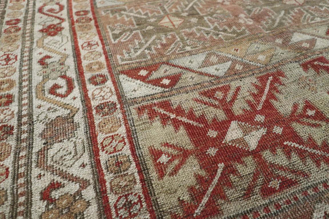 Rustique Tapis d'appoint persan Bidjar du début du 20e siècle en vente