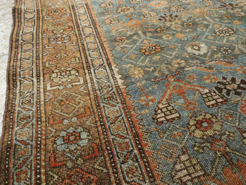 Early 20th Century Persian Bidjar Accent Rug (Rustikal) im Angebot