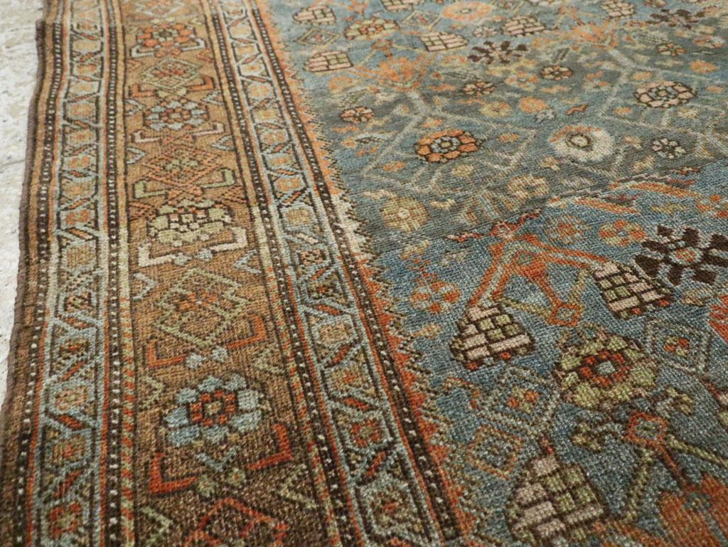 Rustique Tapis d'appoint persan Bidjar du début du 20e siècle en vente