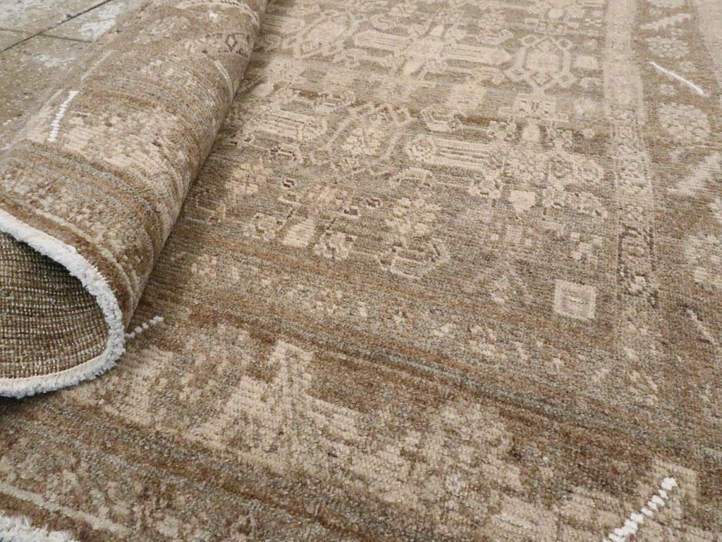 Tapis d'appoint persan Bidjar du début du 20e siècle Excellent état - En vente à New York, NY