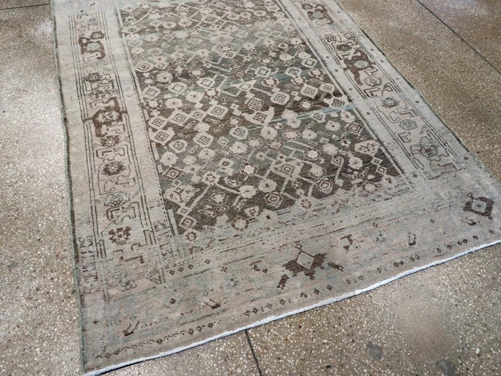 Tapis d'appoint persan Bidjar du début du 20e siècle Excellent état - En vente à New York, NY