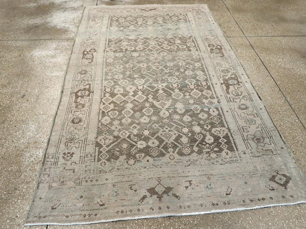 Alfombra persa de acento bidjar de principios del siglo XX en Excelente estado para la venta en New York, NY