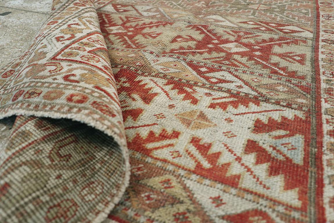 Tapis d'appoint persan Bidjar du début du 20e siècle Excellent état - En vente à New York, NY