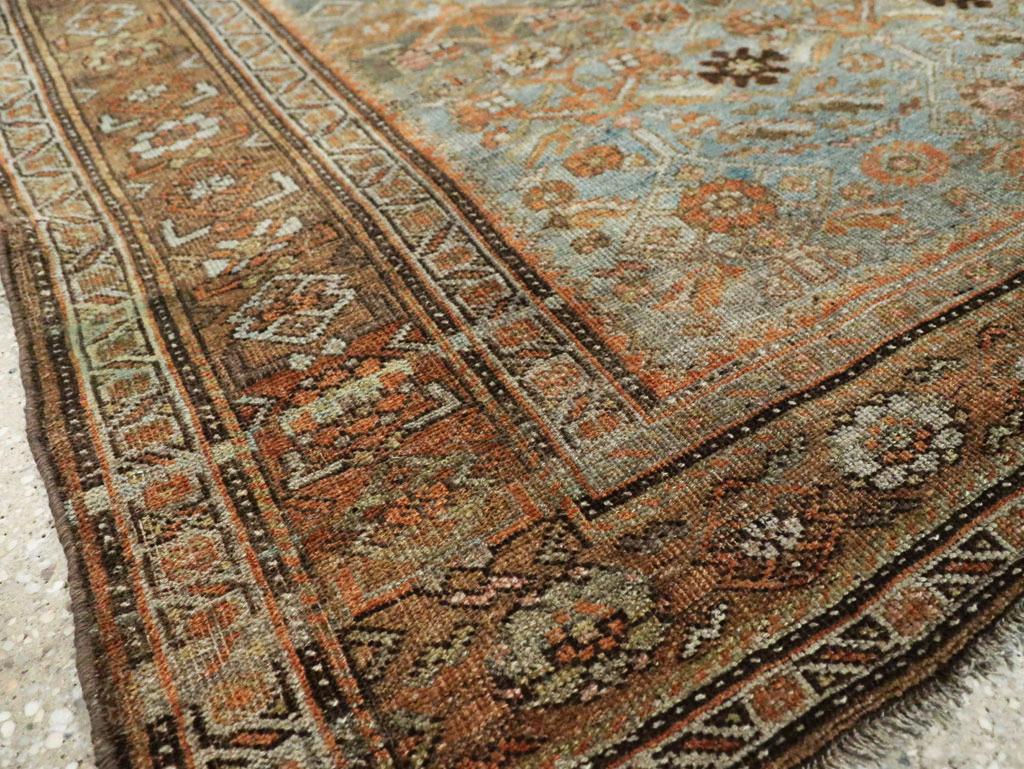Early 20th Century Persian Bidjar Accent Rug im Zustand „Hervorragend“ im Angebot in New York, NY