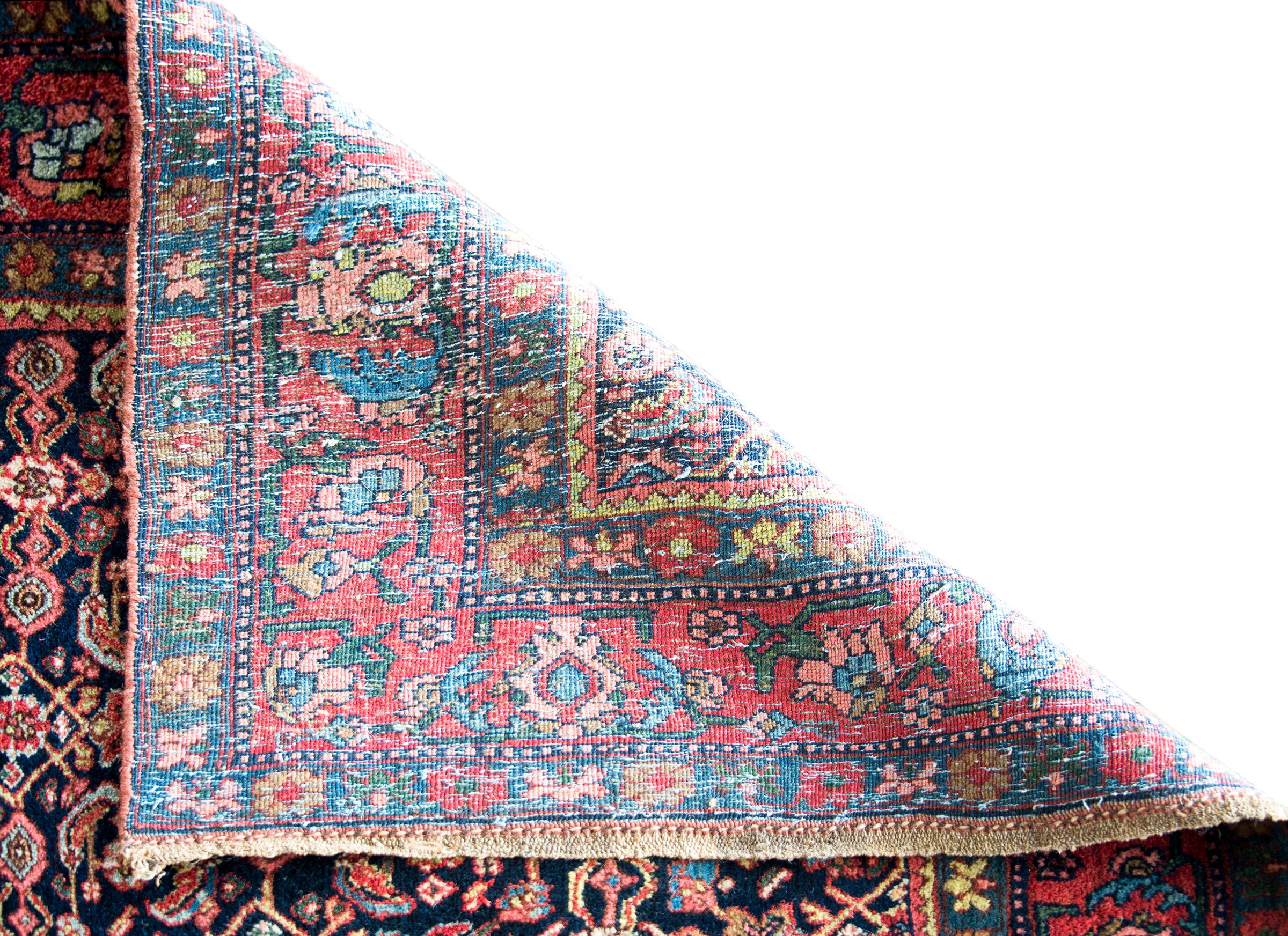 Early 20th Century Persian Bidjar Rug For Sale 7