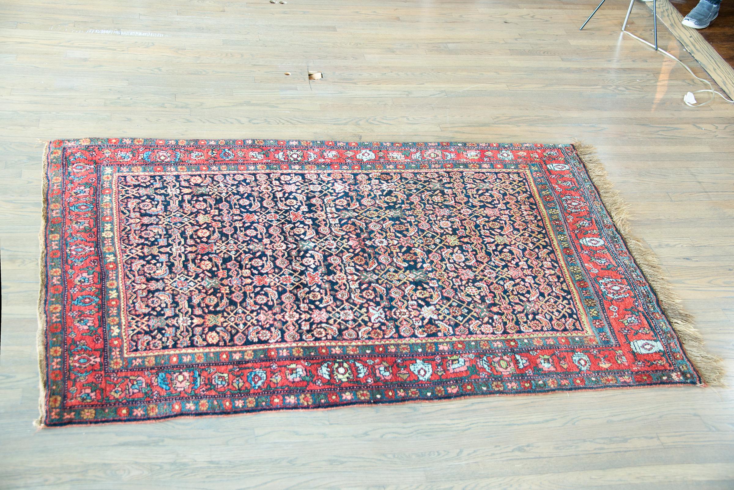 Early 20th Century Persian Bidjar Rug For Sale 8
