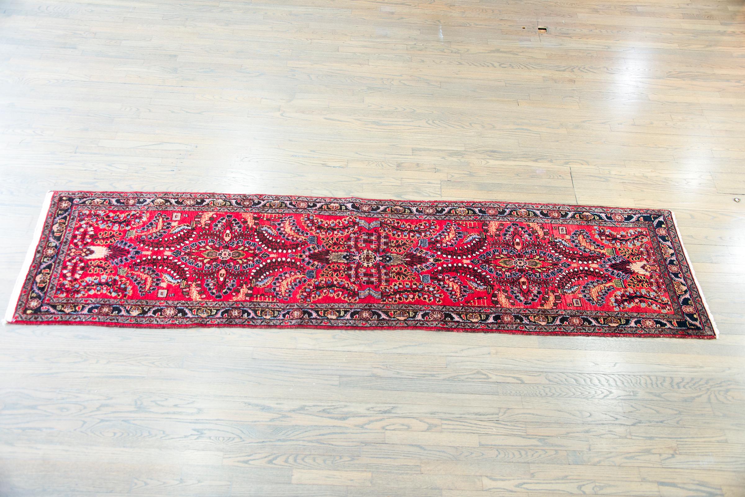 Early 20th Century Persian Dargazin Rug For Sale 6