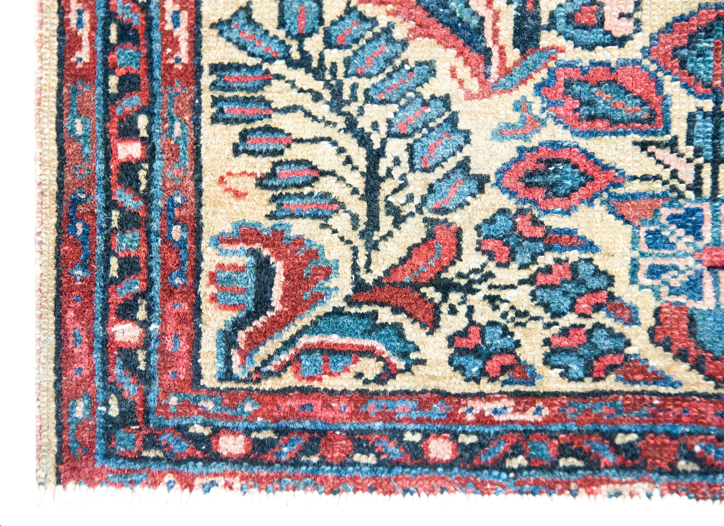 Alfombra Persa Dargazine de principios del siglo XX en venta 7