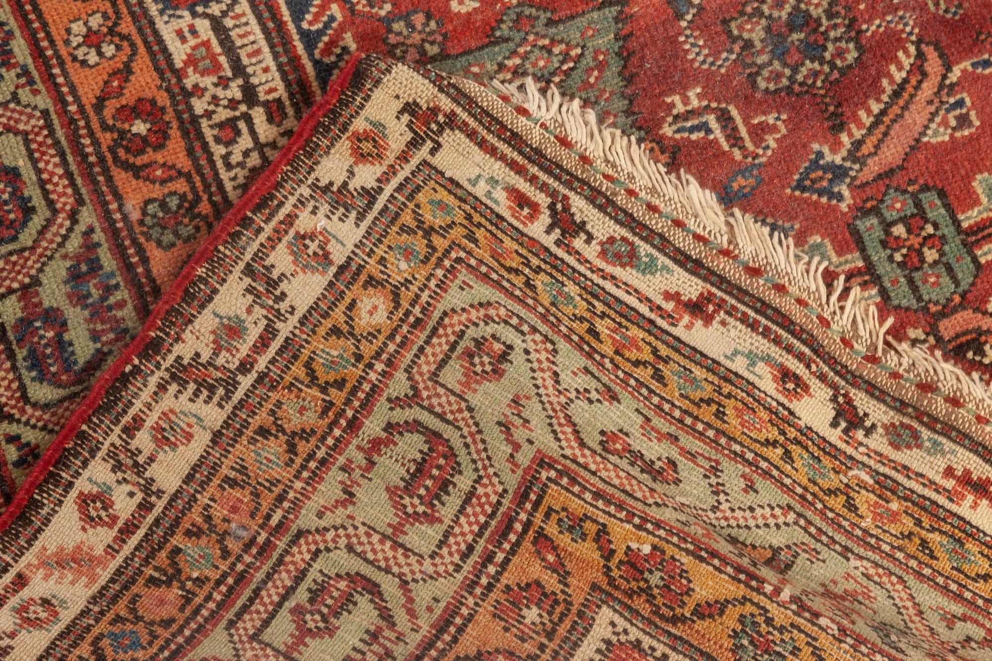 Early 20th Century Persian Feraghan Handmade Rug For Sale 3