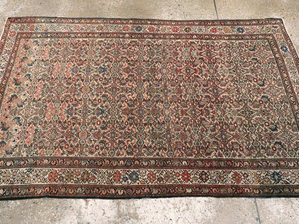 Early 20th Century Persian Fereghan Accent Rug Excellent état - En vente à New York, NY