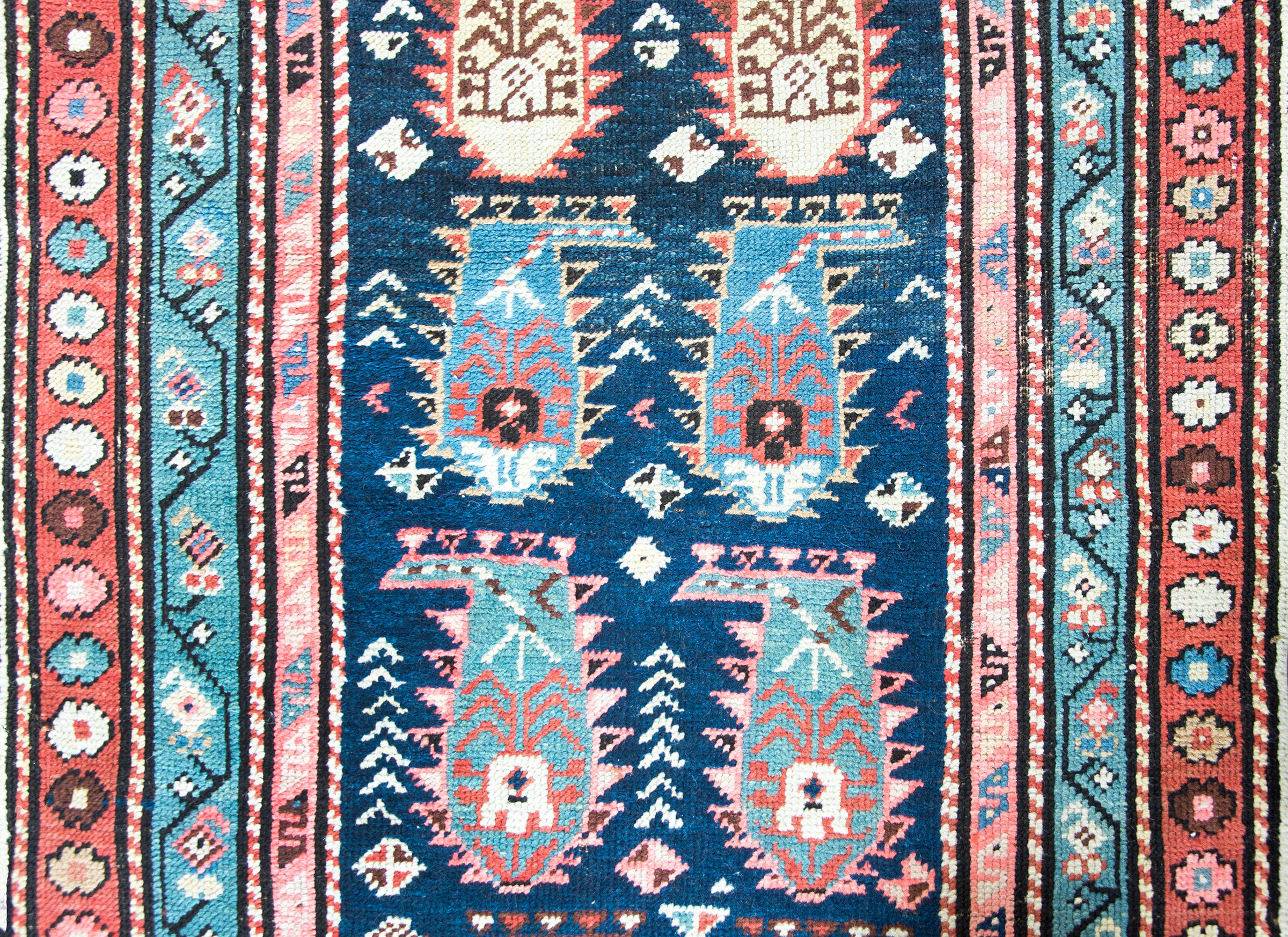 Early 20th Century Persian Ganjeh Rug For Sale 6
