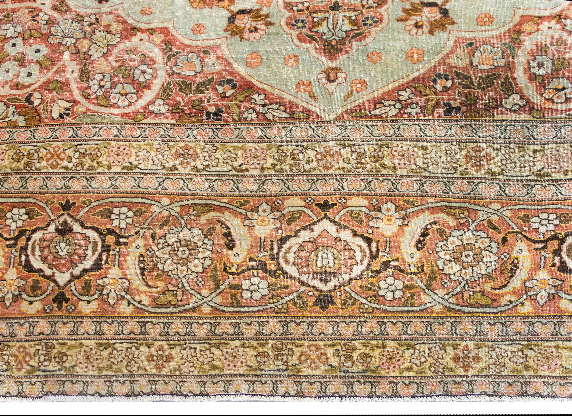 Tappeto persiano Hadji Jallili Tabriz dei primi del Novecento in vendita 1