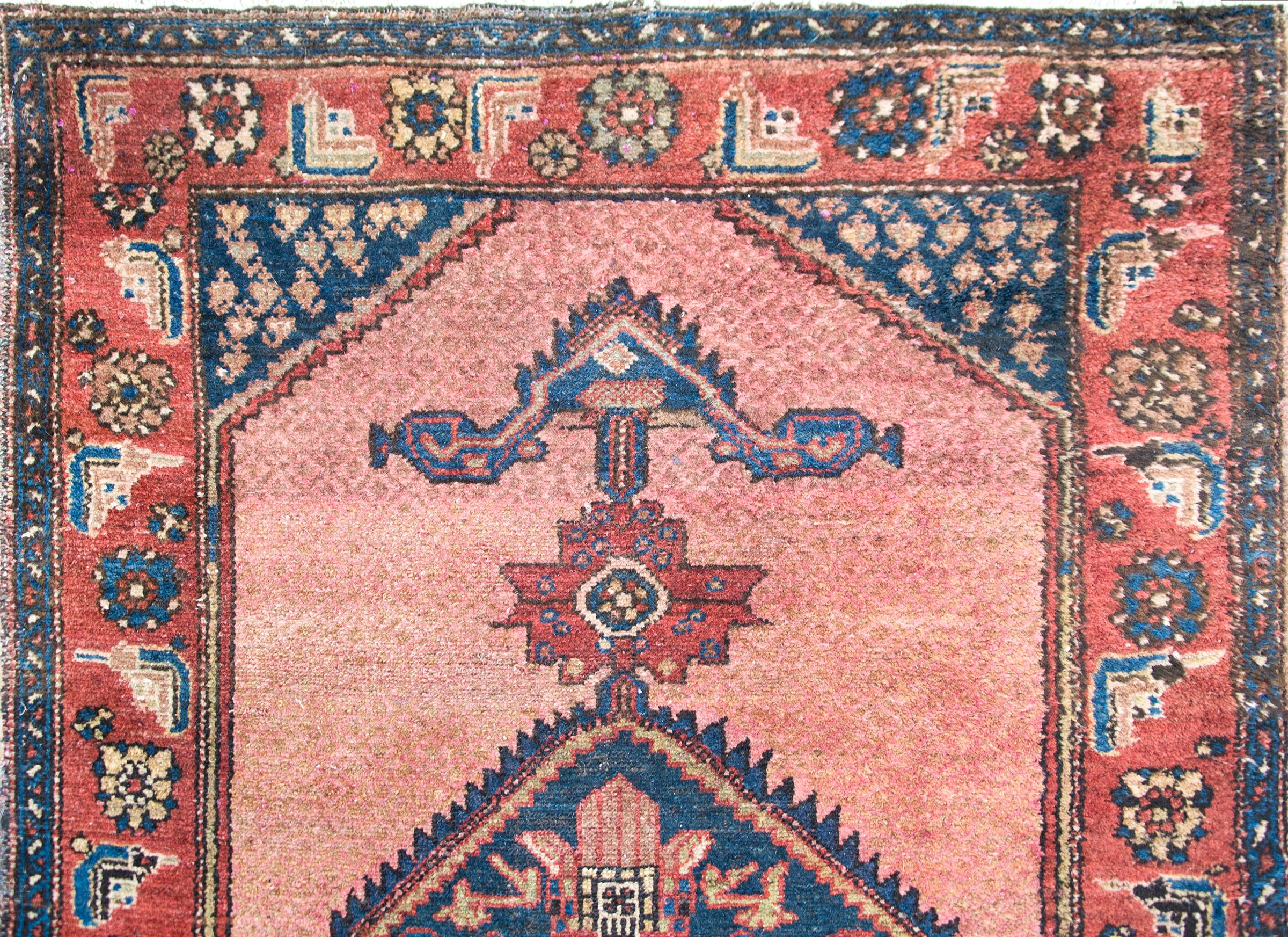 Alfombra persa Hamadan de principios del siglo XX en venta 3